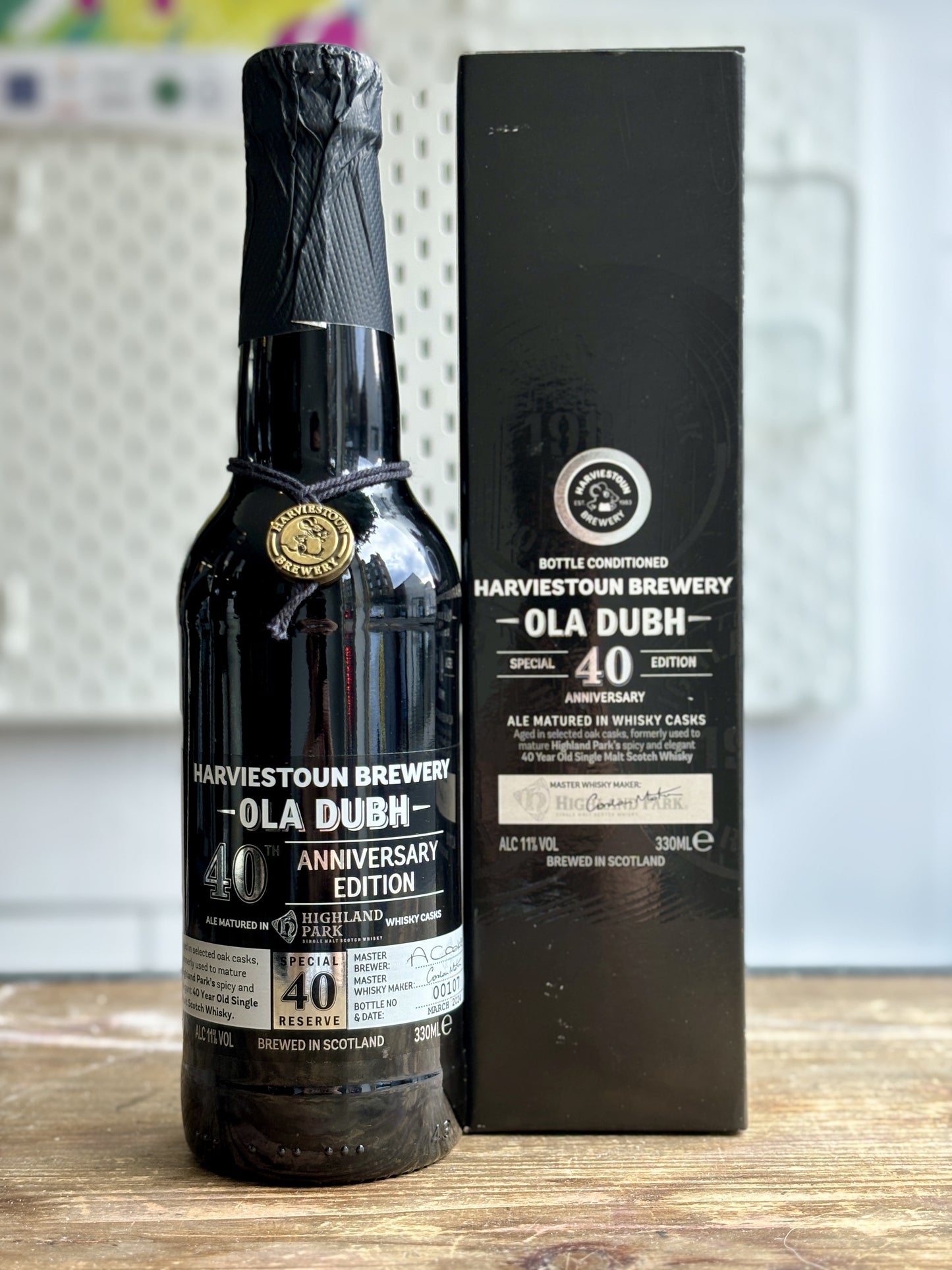 Harviestoun Ola Dubh 40th Anniversary Edition at The Beerhive, Edinburgh. Free UK shipping.