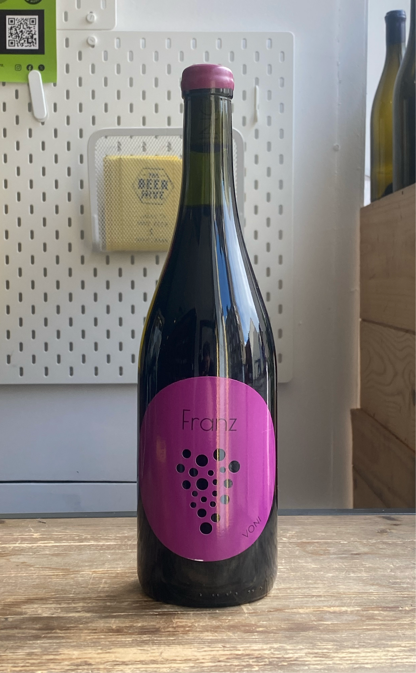 Voni Wine - Franz at The Beerhive, Edinburgh. Free UK shipping.