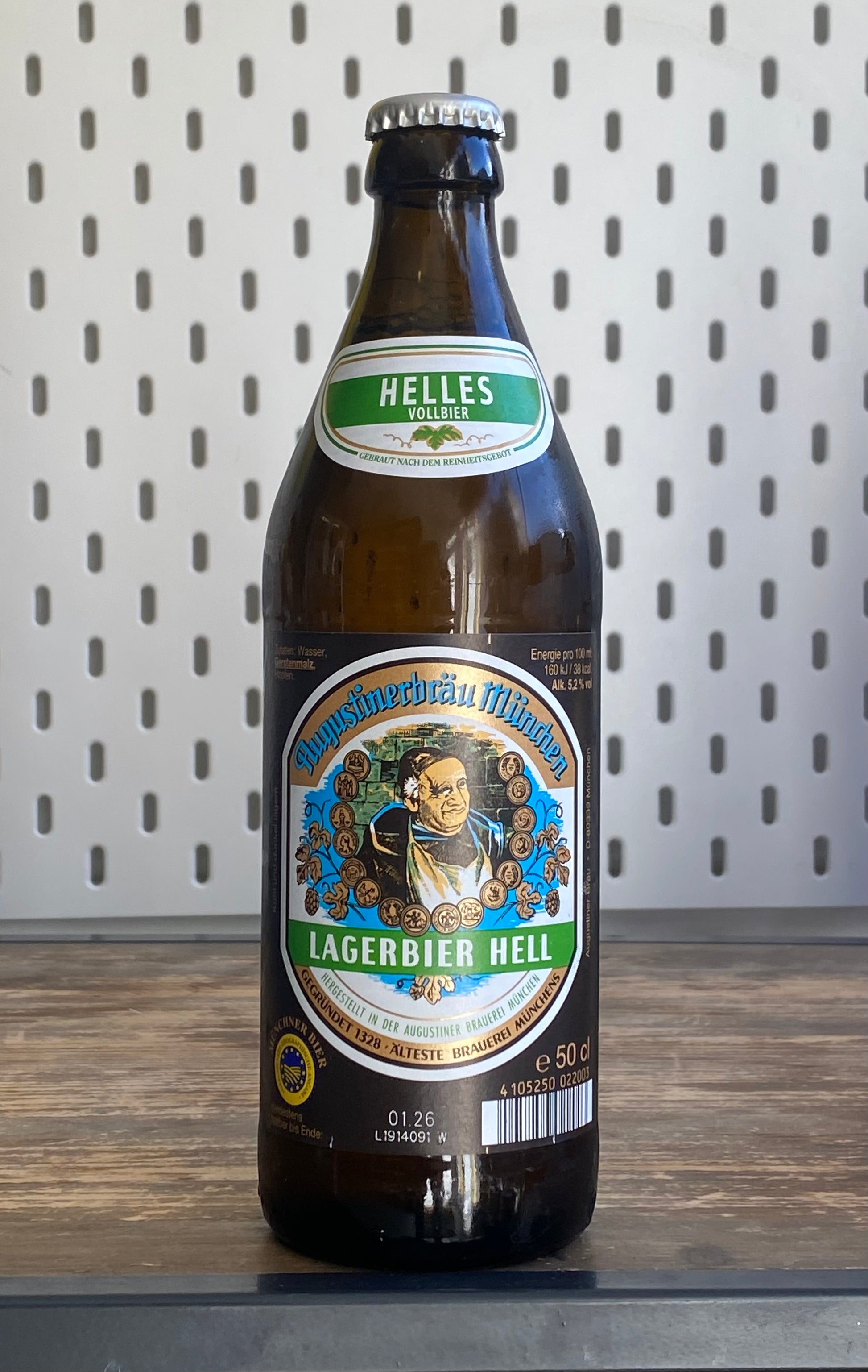 Augustiner Lagerbier Hell at The Beerhive, Edinburgh. Free UK shipping.
