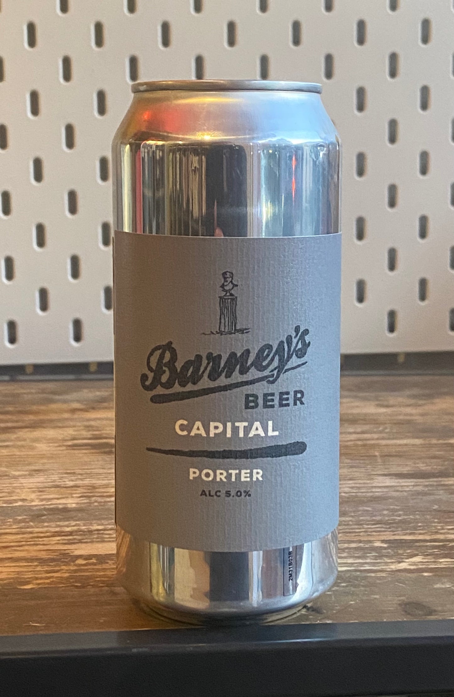 Barneys Capital Porter at The Beerhive, Edinburgh. Free UK shipping.