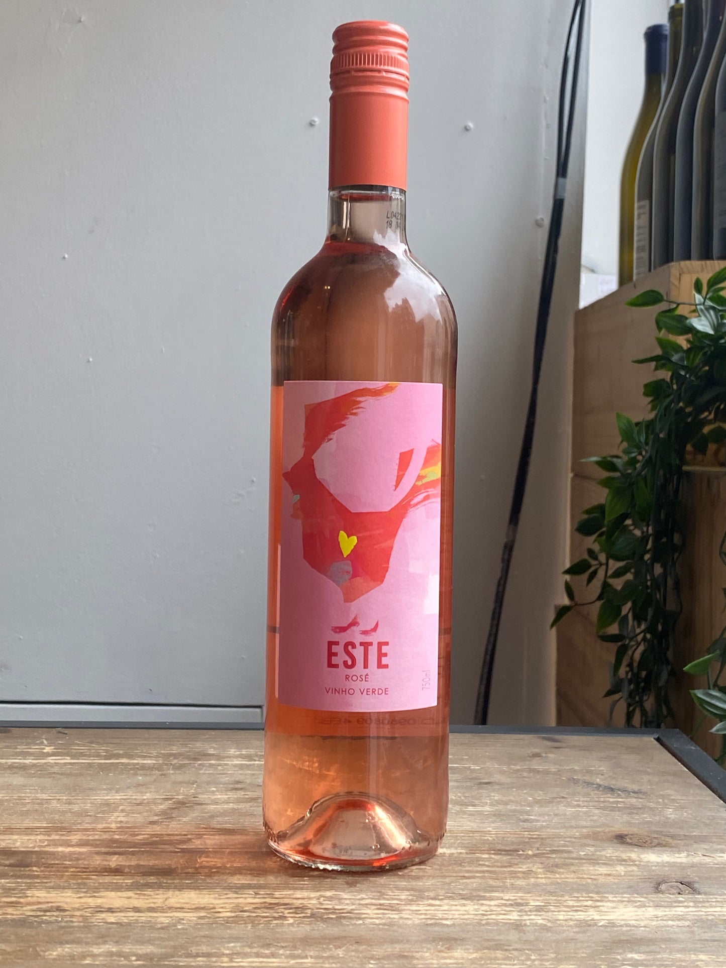 Este Rose Vinho Verde at The Beerhive, Edinburgh. Free UK shipping.