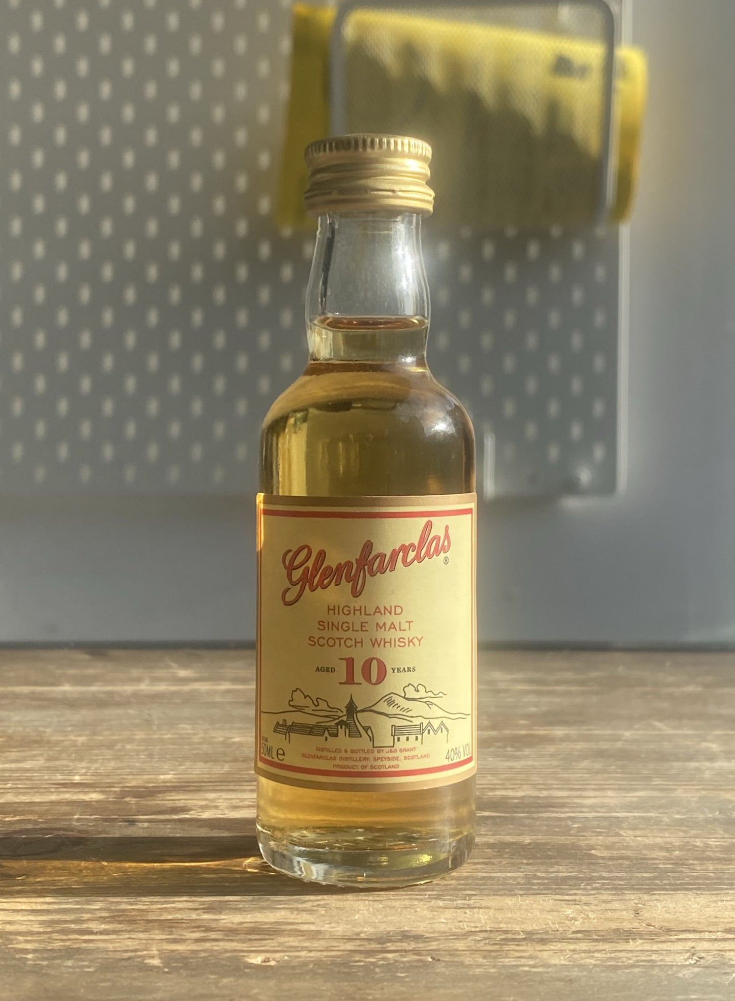 Glenfarclas 10 Year Old 5cl at The Beerhive, Edinburgh. Free UK shipping.