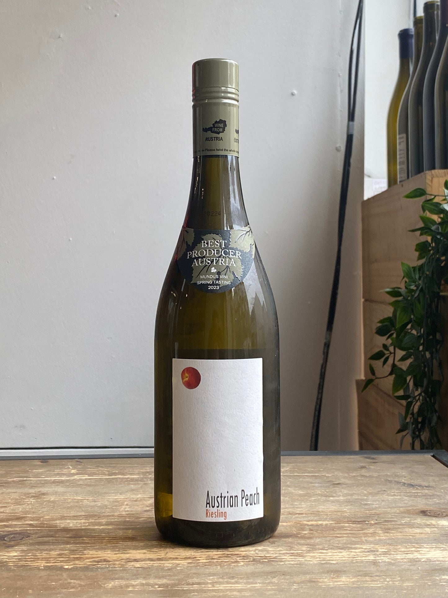 The Dot Peach Riesling at The Beerhive, Edinburgh. Free UK shipping.