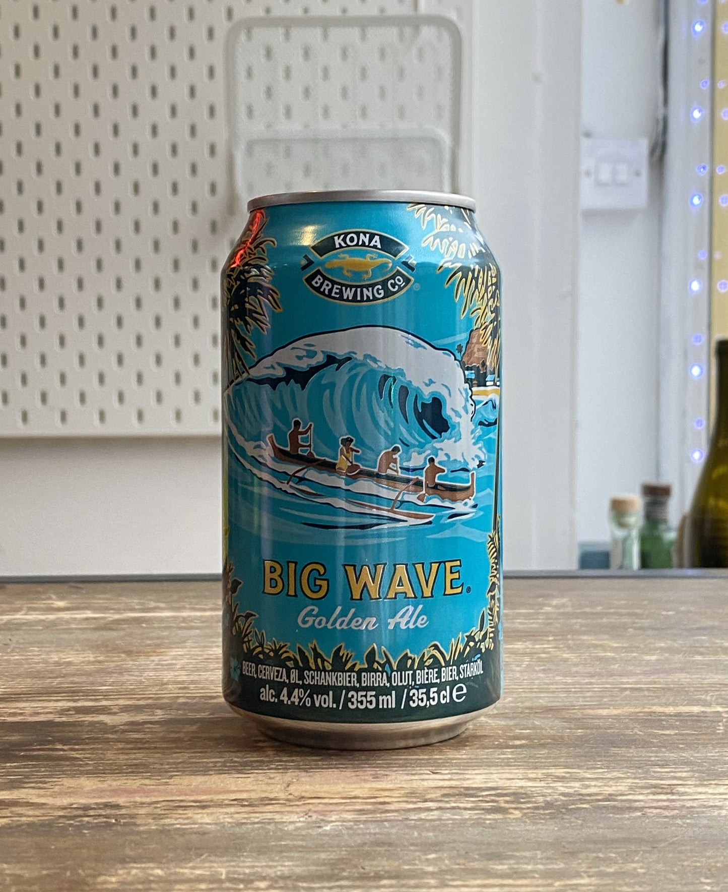 Kona Brewing Co Big Wave at The Beerhive, Edinburgh. Free UK shipping.