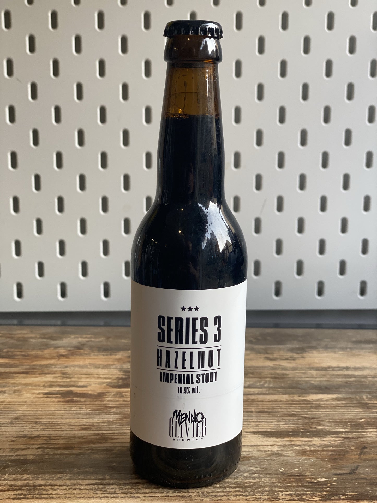 Menno Olivier Series 3- Hazelnut at The Beerhive, Edinburgh. Free UK shipping.