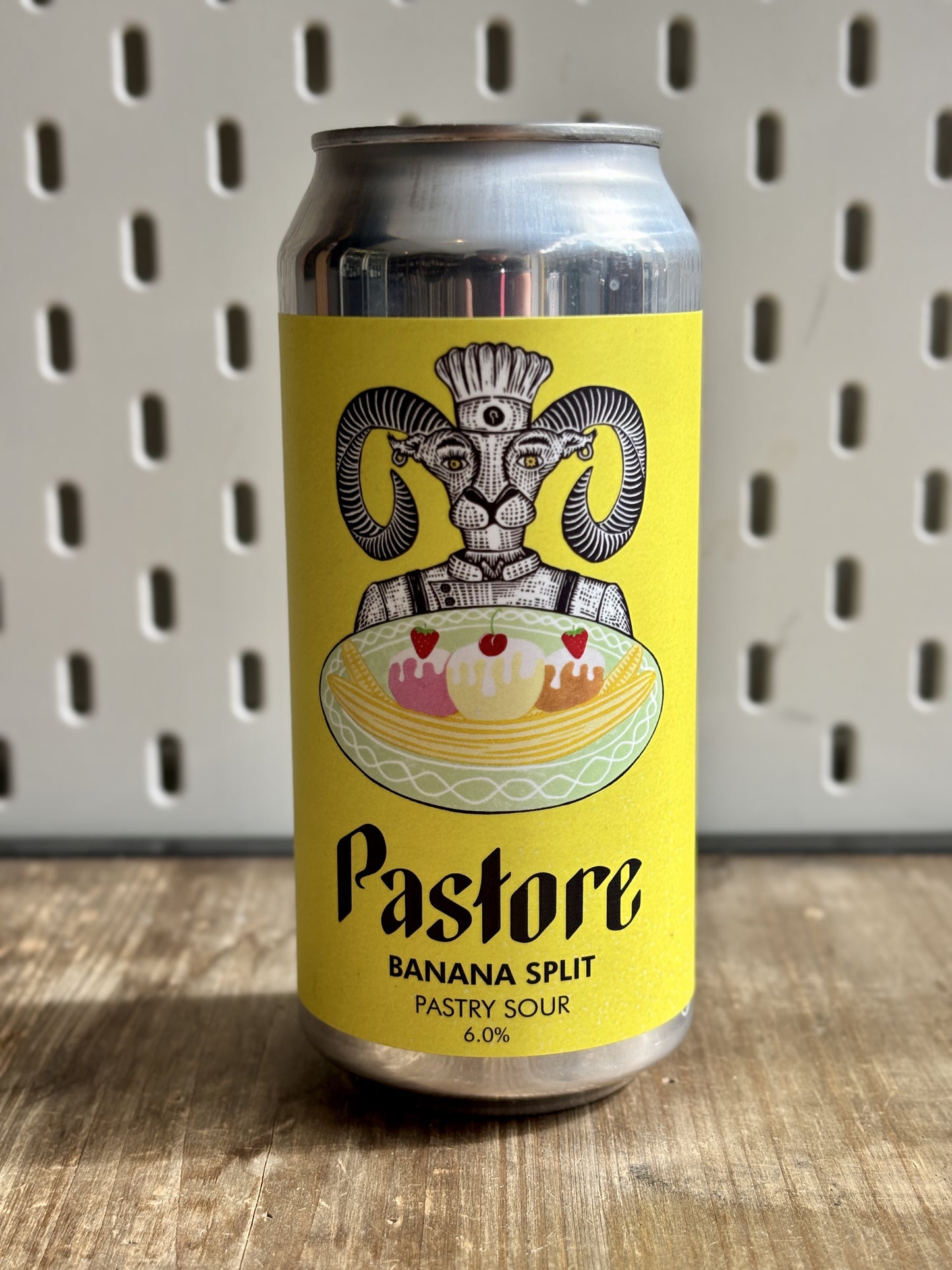 Pastore Banana Split at The Beerhive, Edinburgh. Free UK shipping.