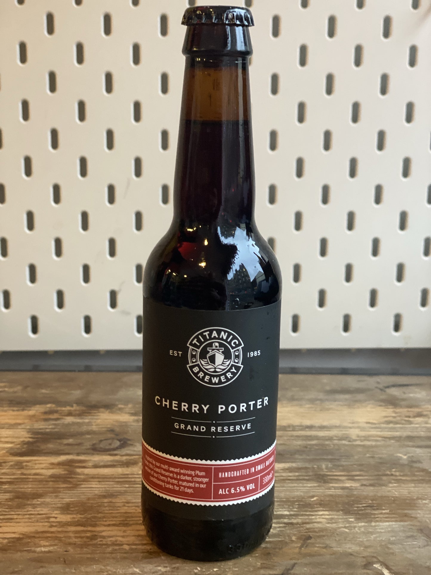 Titanic Grande Reserve Cherry Porter 330ml at The Beerhive, Edinburgh. Free UK shipping.