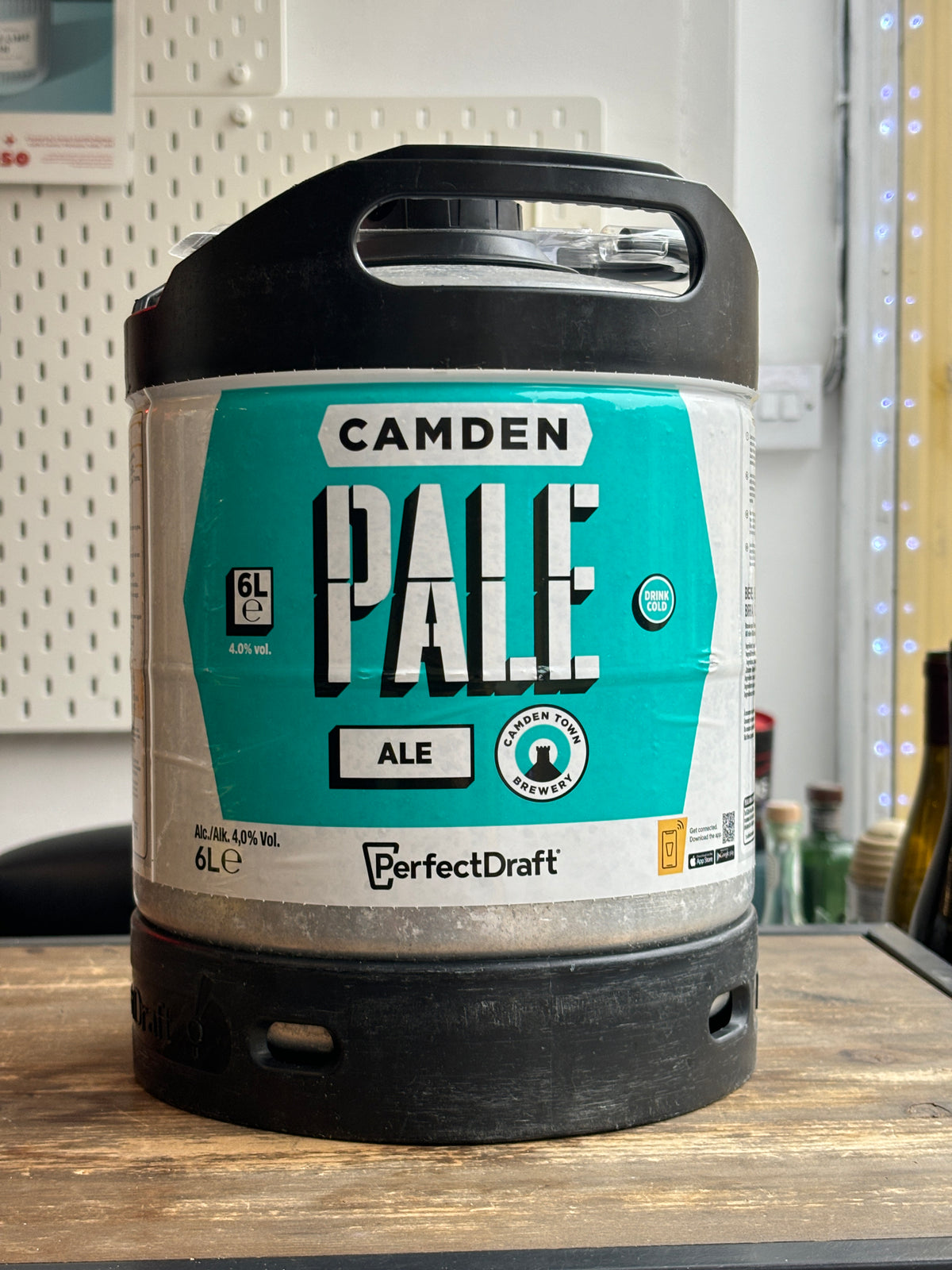 Perfect Draft Camden Pale Ale 6L Keg at The Beerhive, Edinburgh. Free UK shipping.