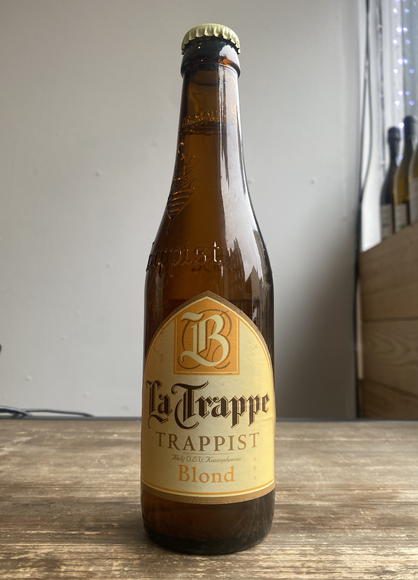La Trappe Blonde at The Beerhive, Edinburgh. Free UK shipping.