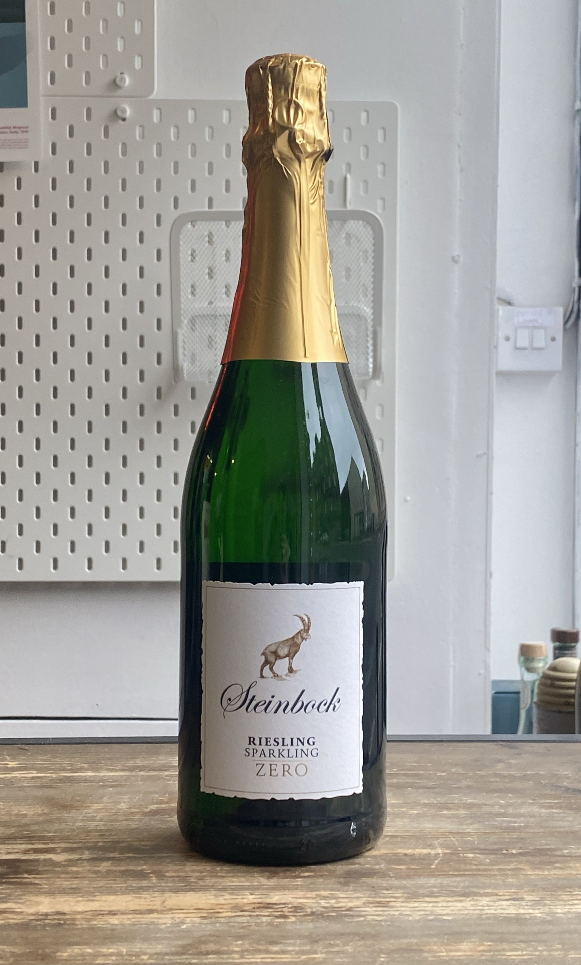 Dr Fischer Steinbock Alcohol Free Sparkling Riesling at The Beerhive, Edinburgh. Free UK shipping.