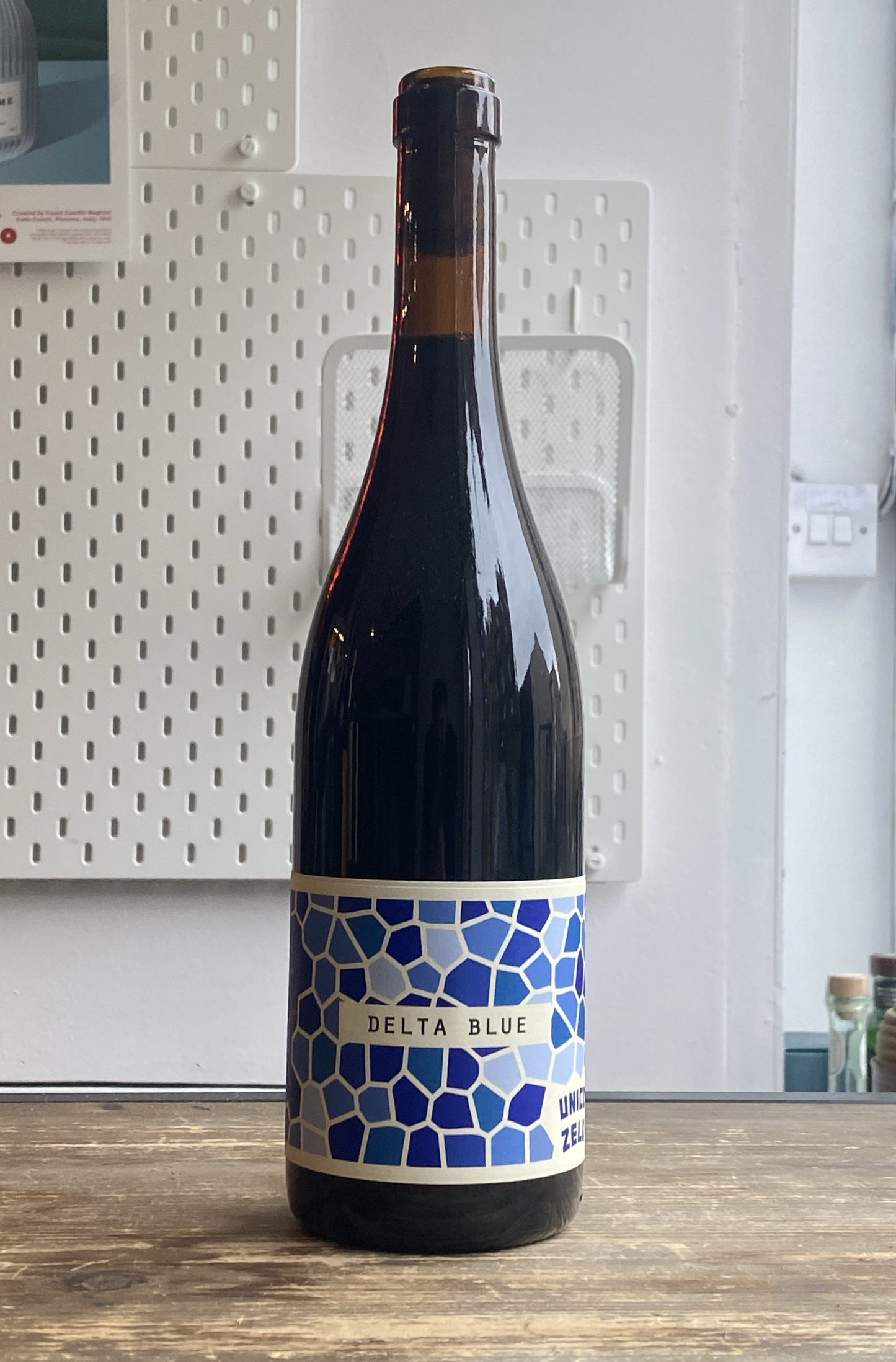 Unico Zello Delta Blue at The Beerhive, Edinburgh. Free UK shipping.