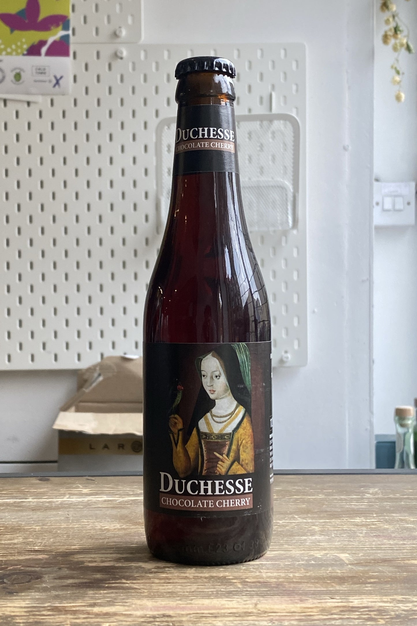 Duchesse Chocolate Cherry