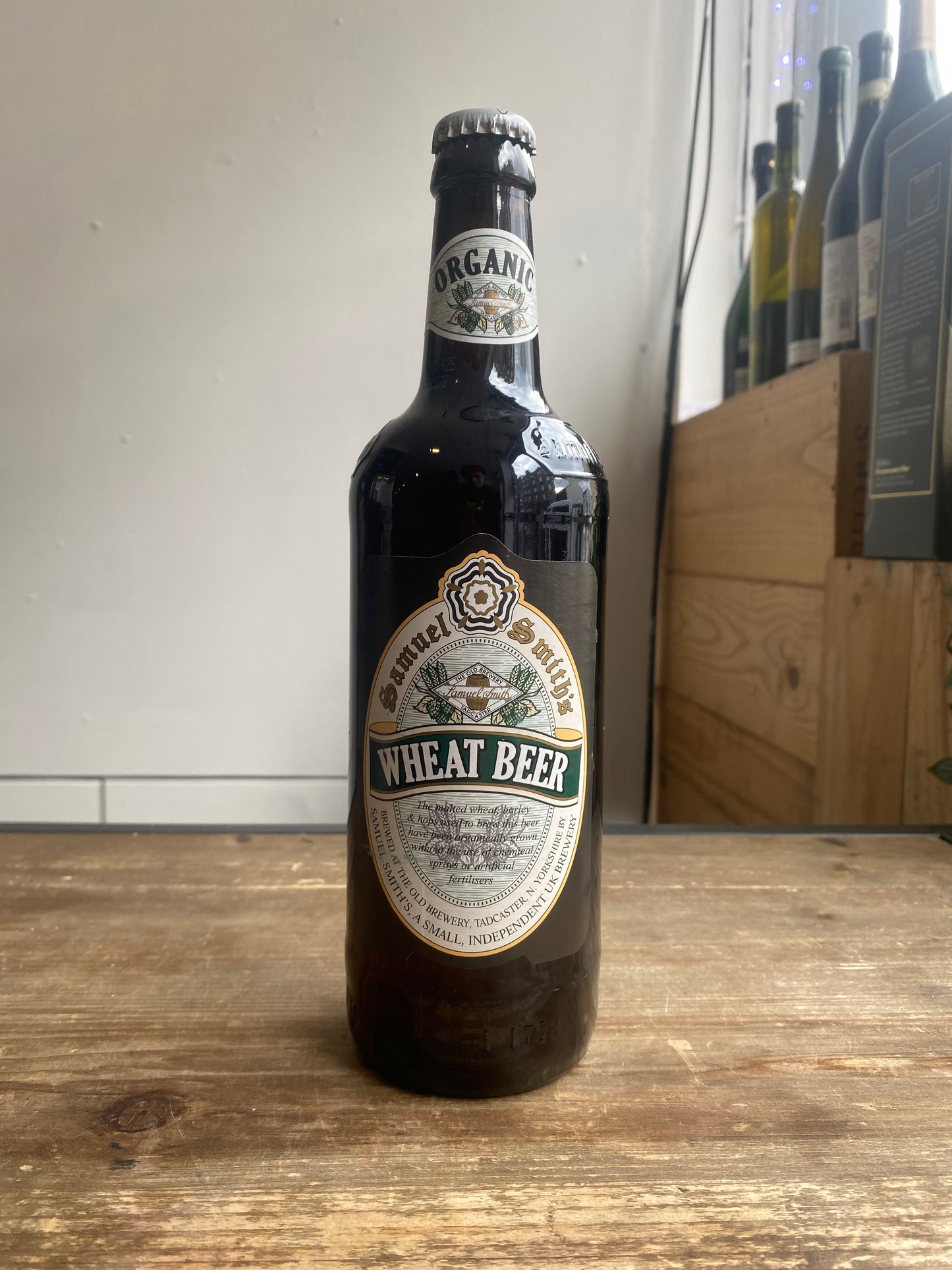 Sam Smiths Organic Wheat Beer at The Beerhive, Edinburgh. Free UK shipping.