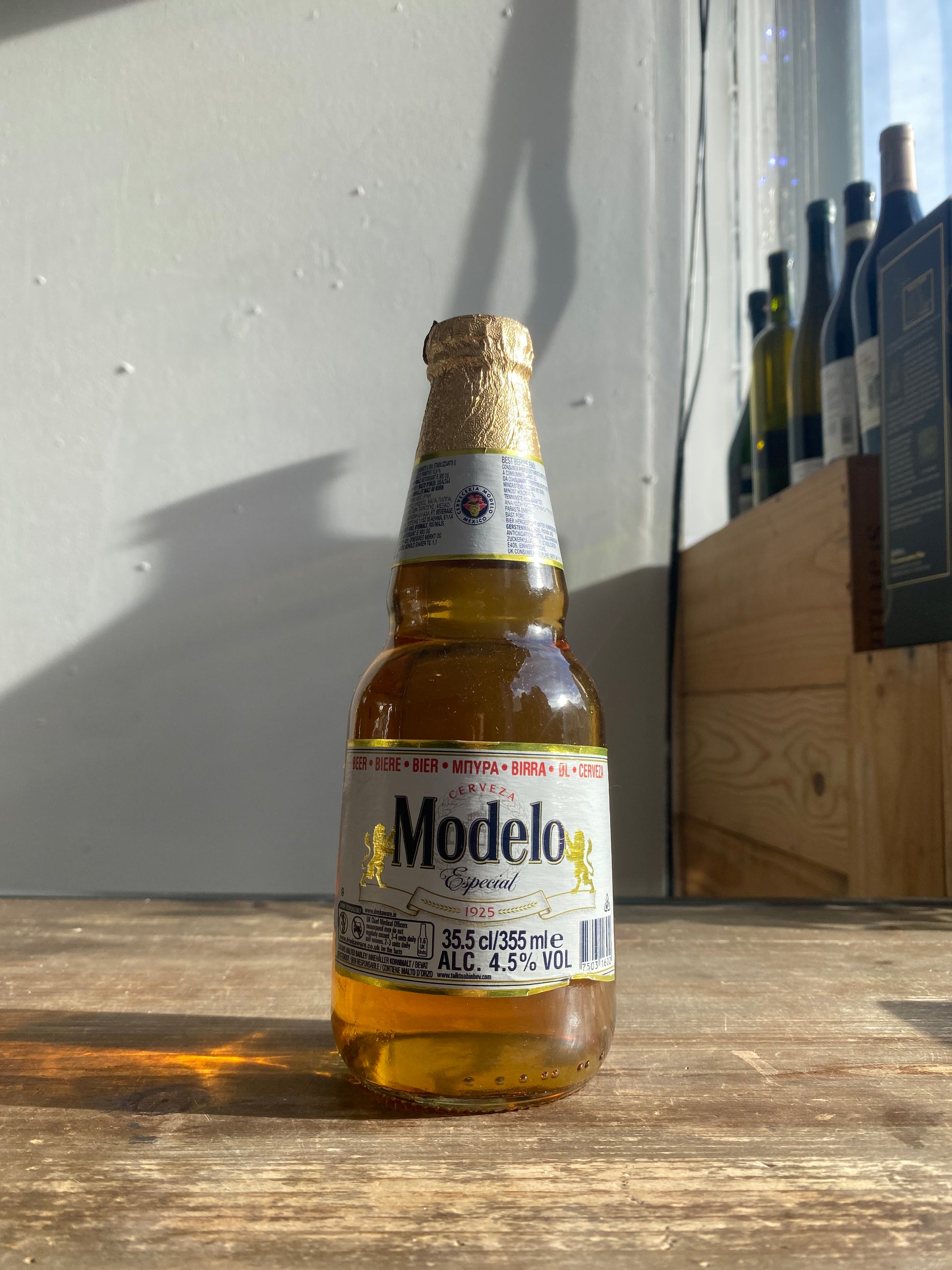 Modelo Especial 330ml at The Beerhive, Edinburgh. Free UK shipping.