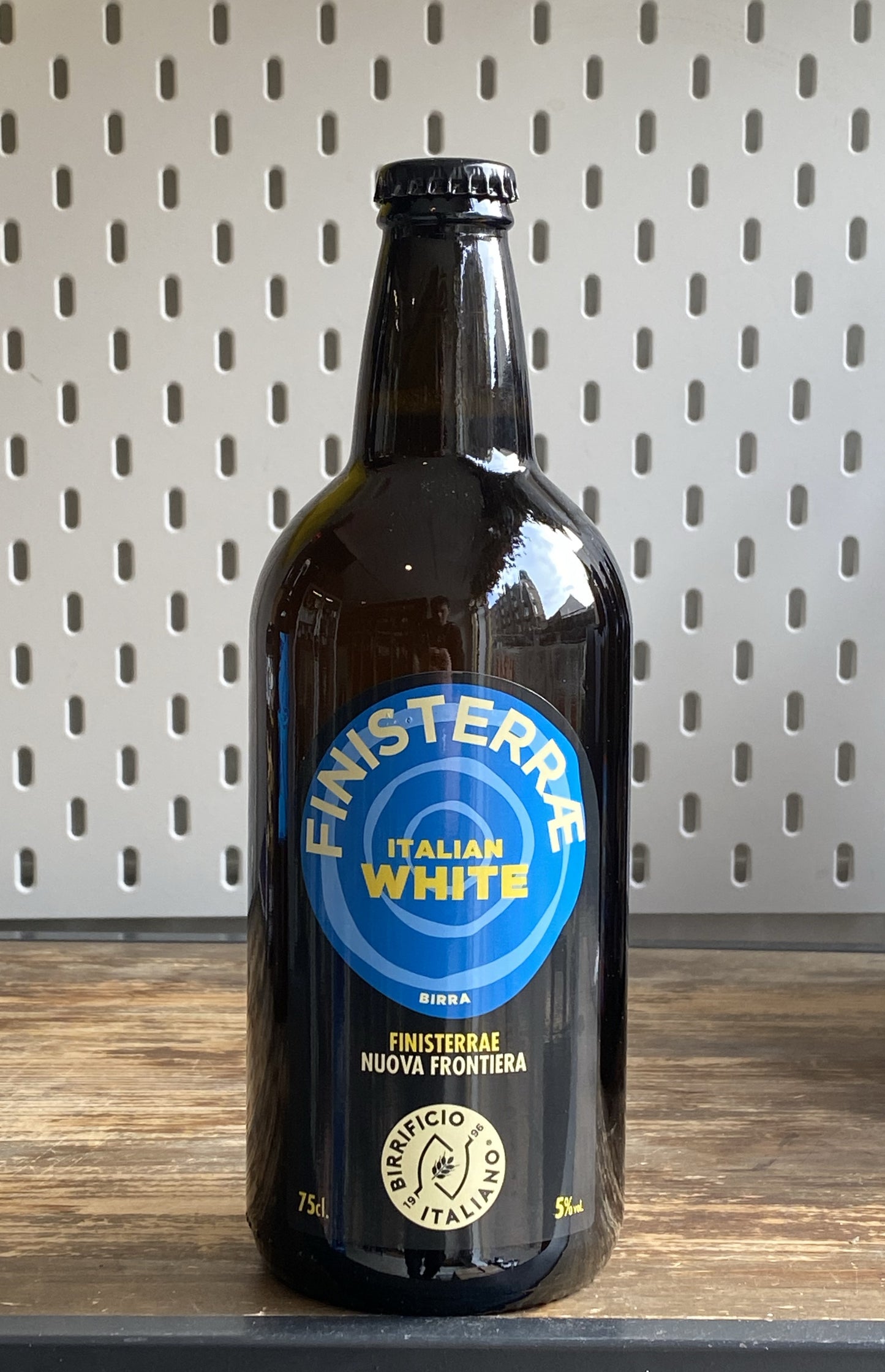 Birrifico Italiano Finisterrae Italian White at The Beerhive, Edinburgh. Free UK shipping.