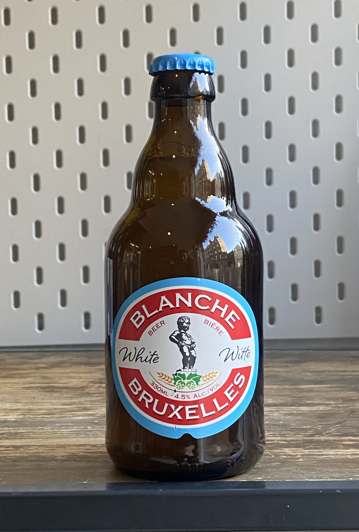Brasserie Lefebvre Blanche de Bruxelles Witbier at The Beerhive, Edinburgh. Free UK shipping.