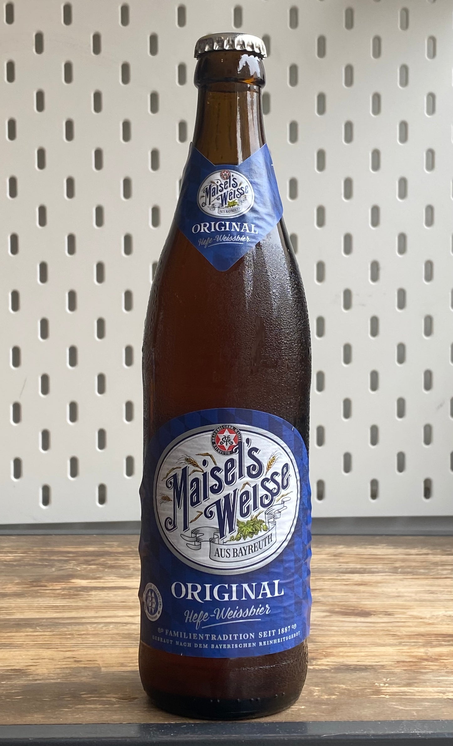Maisels Weisse at The Beerhive, Edinburgh. Free UK shipping.