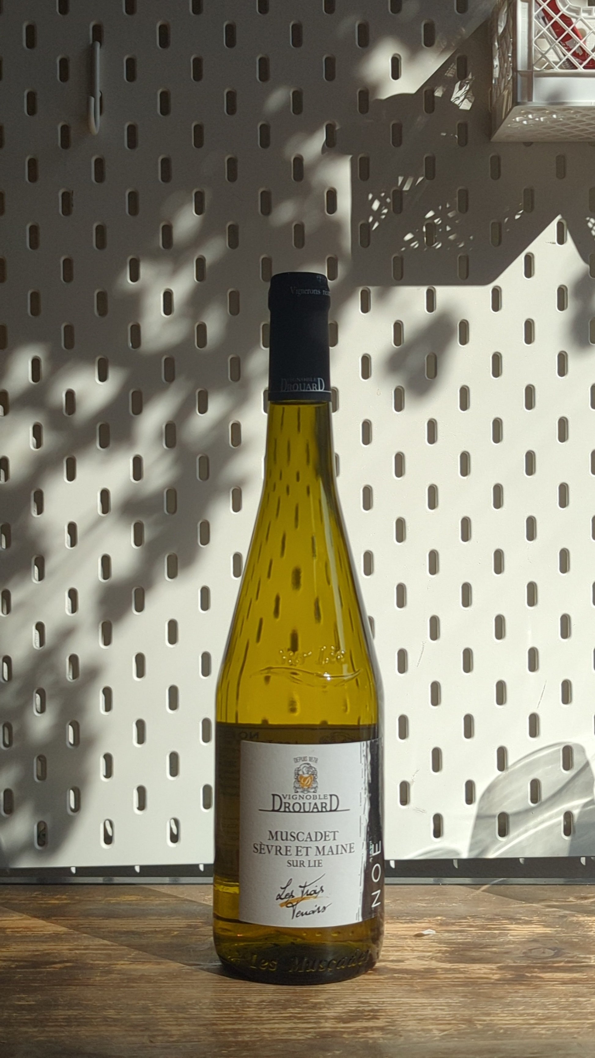 Domaine Drouard Noe Trois Terroirs Muscadet at The Beerhive, Edinburgh. Free UK shipping.