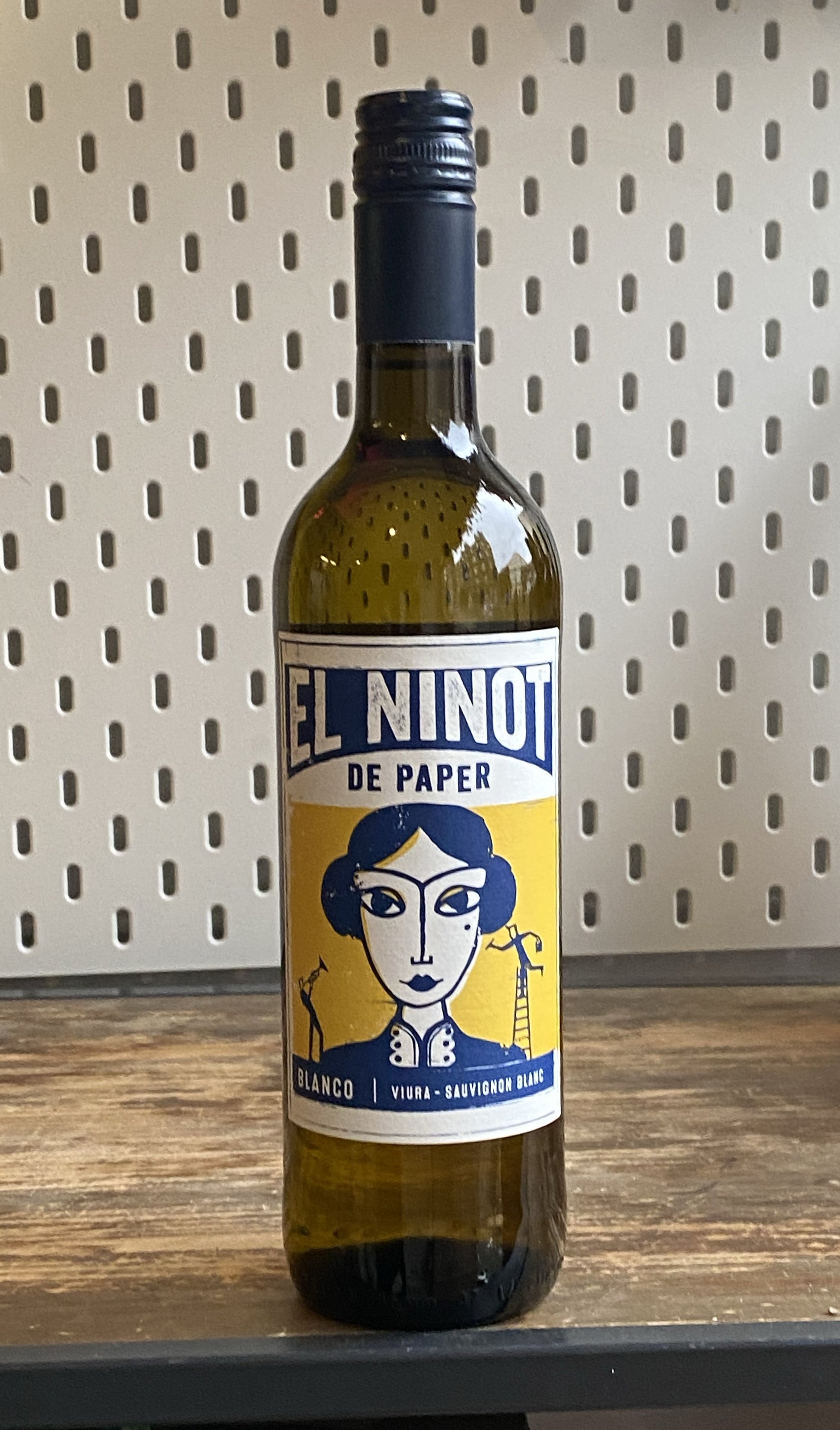 El Ninot de Paper Blanco at The Beerhive, Edinburgh. Free UK shipping.