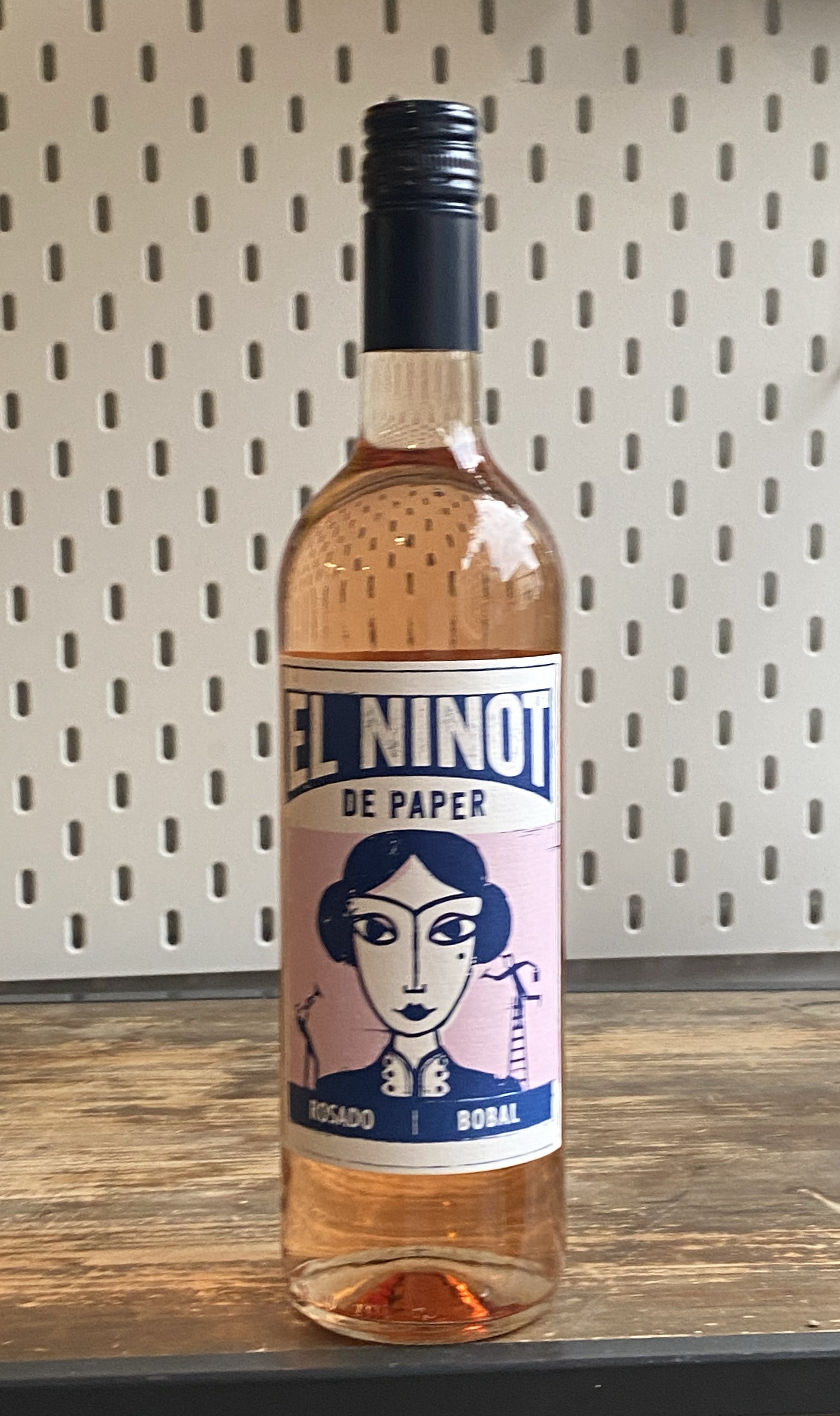 El Ninot de Paper Rosado at The Beerhive, Edinburgh. Free UK shipping.