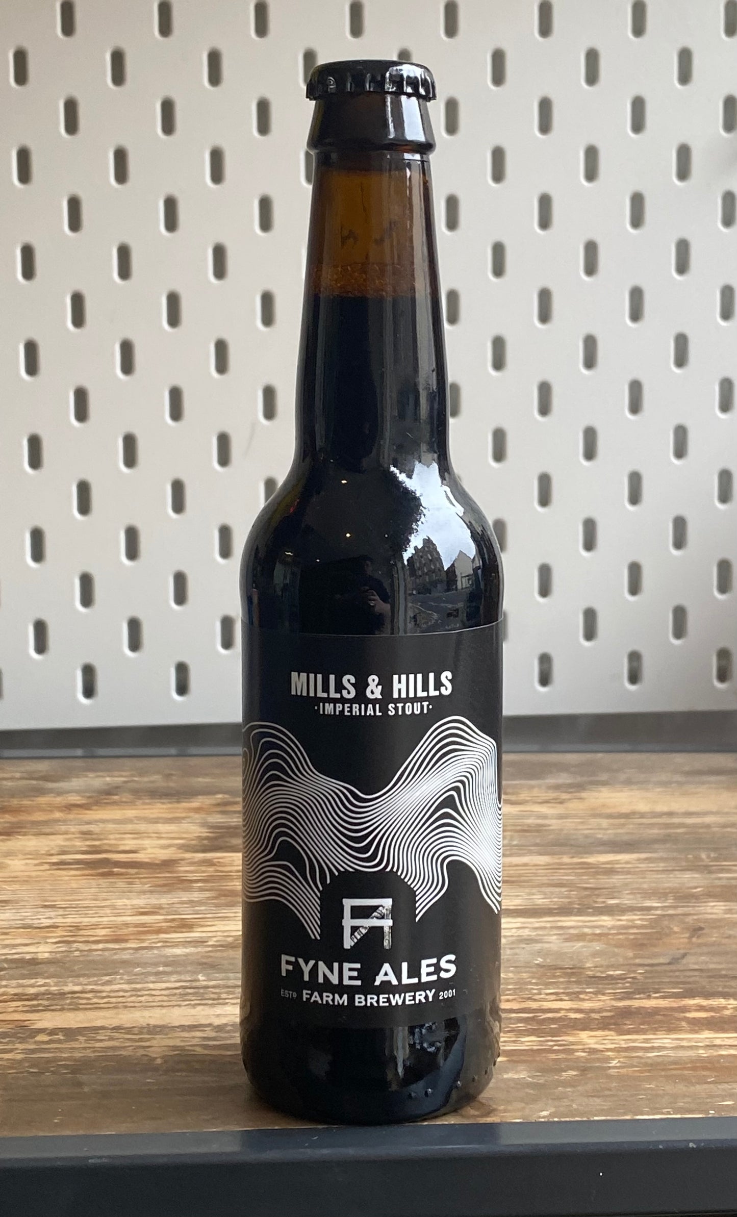 Fyne ales Mills and Hills at The Beerhive, Edinburgh. Free UK shipping.