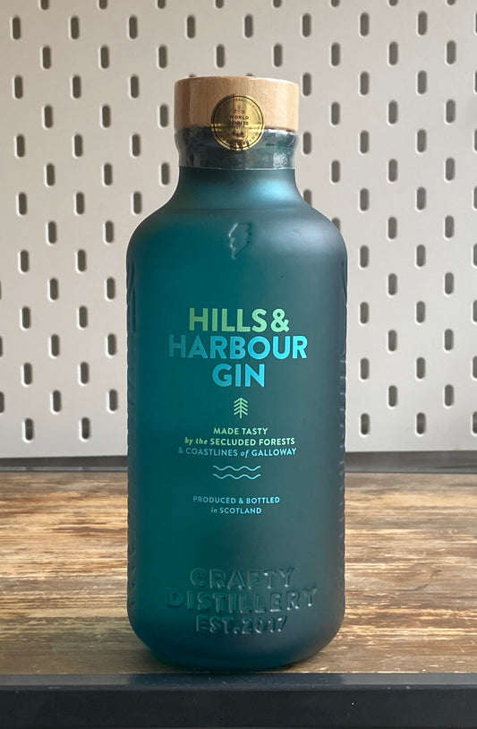 Hills and Harbour Gin at The Beerhive, Edinburgh. Free UK shipping.