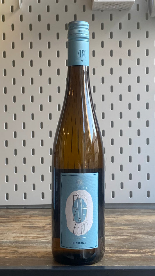 Leitz Eins Zwei Zero Riesling at The Beerhive, Edinburgh. Free UK shipping.