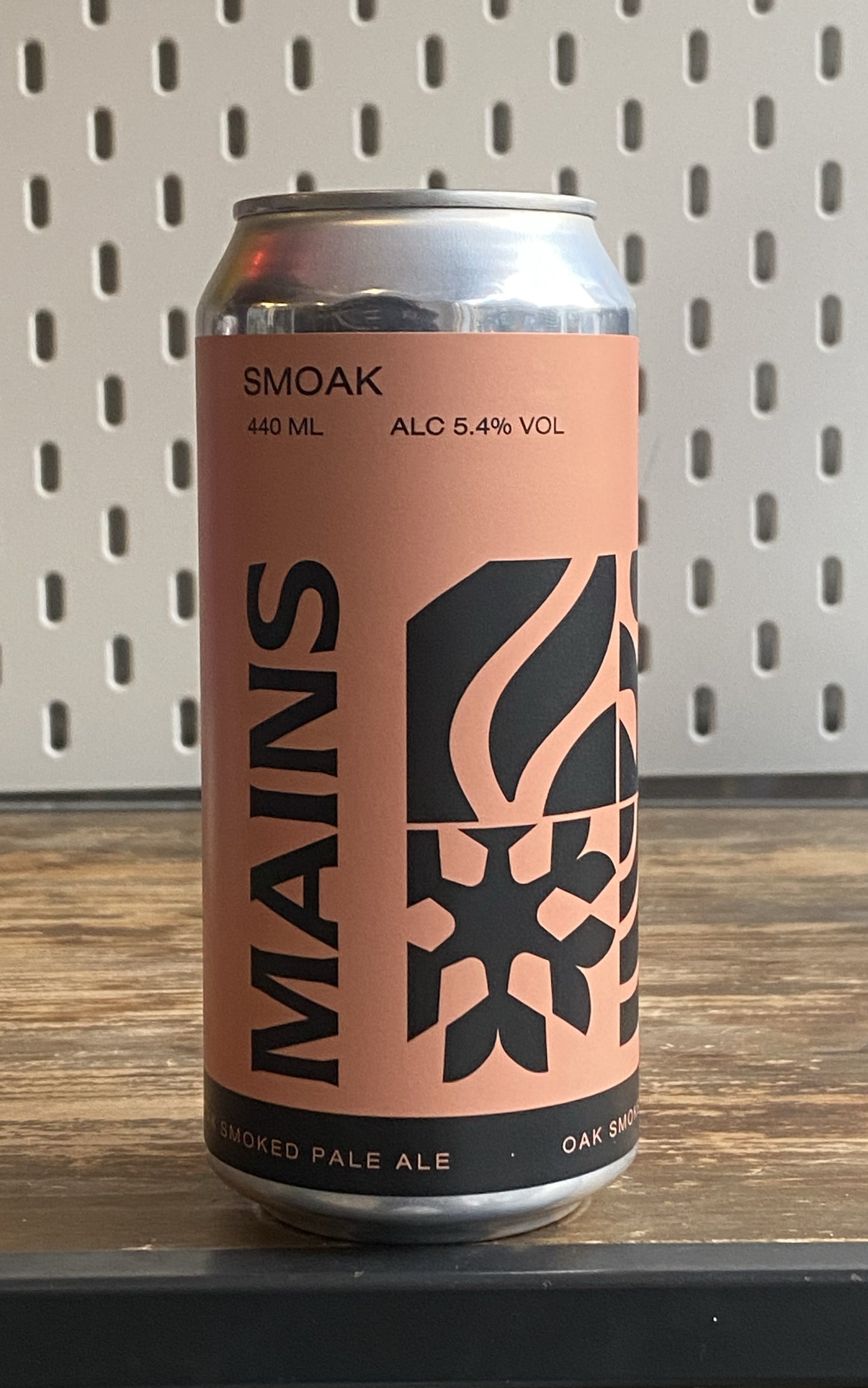 Mains Brewing Smoak, Oak Smoked Pale Ale at The Beerhive, Edinburgh. Free UK shipping.