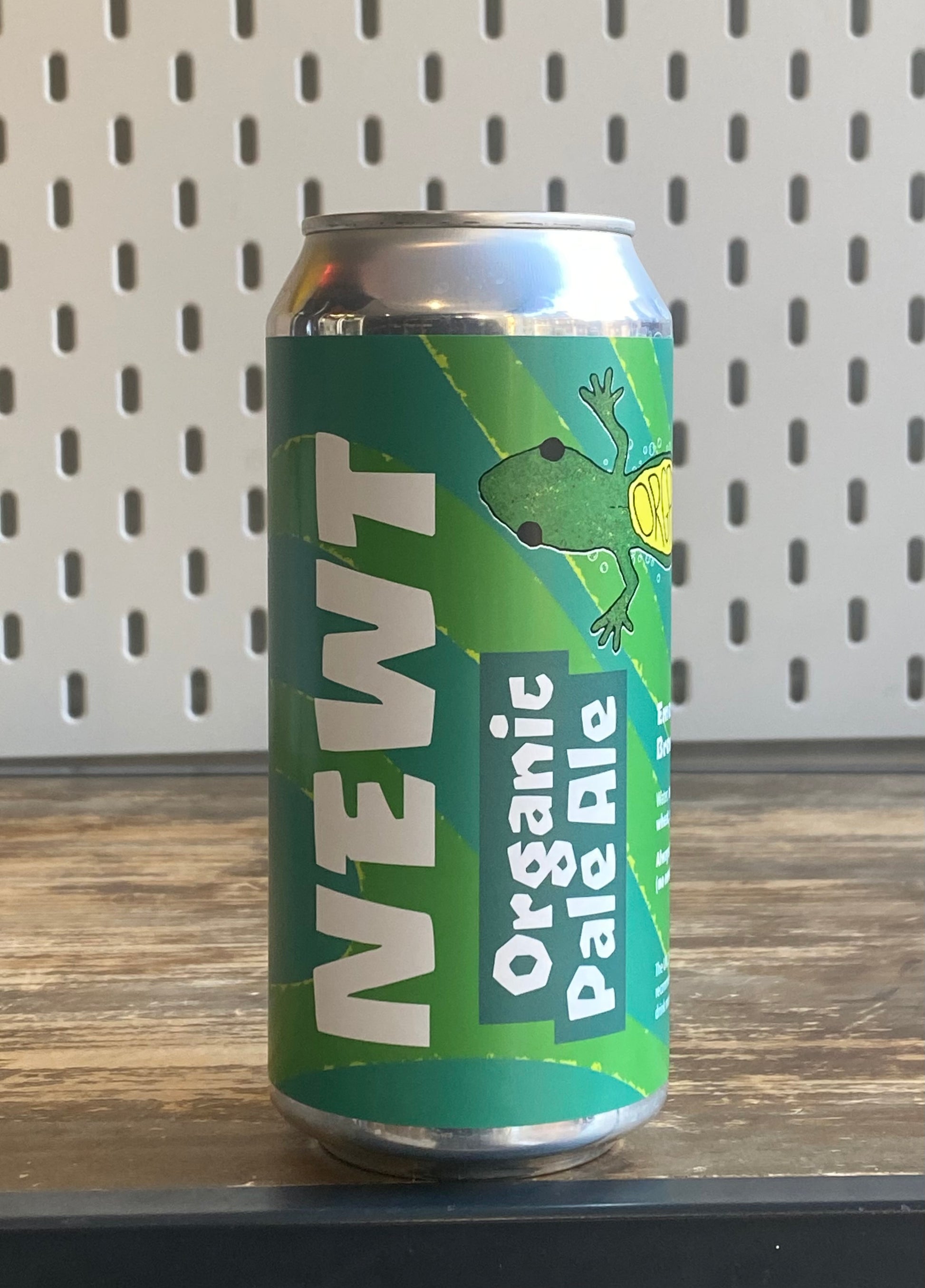 Newt Brew West Coast Style Organic Beer at The Beerhive, Edinburgh. Free UK shipping.