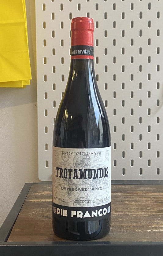 Olivier Rivière Rioja VDE “Trotamundos Pie Franco” (Red) 2017 at The Beerhive, Edinburgh. Free UK shipping.