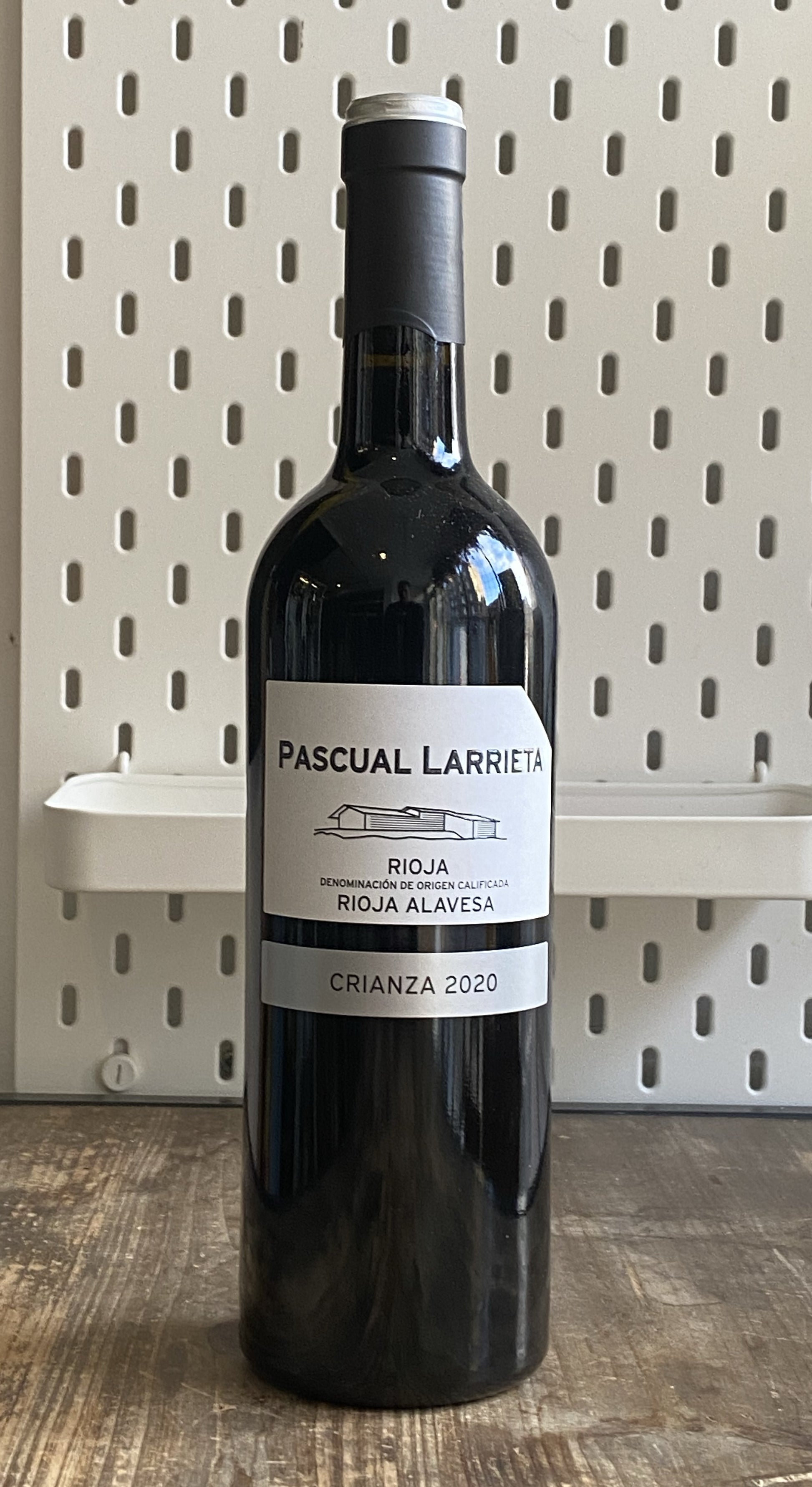 Pascual Larrieta Crianza Rioja at The Beerhive, Edinburgh. Free UK shipping.