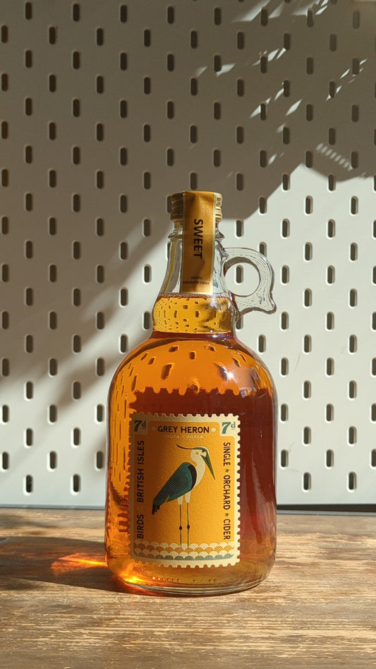 Perrys Grey Heron 1L Flagon at The Beerhive, Edinburgh. Free UK shipping.