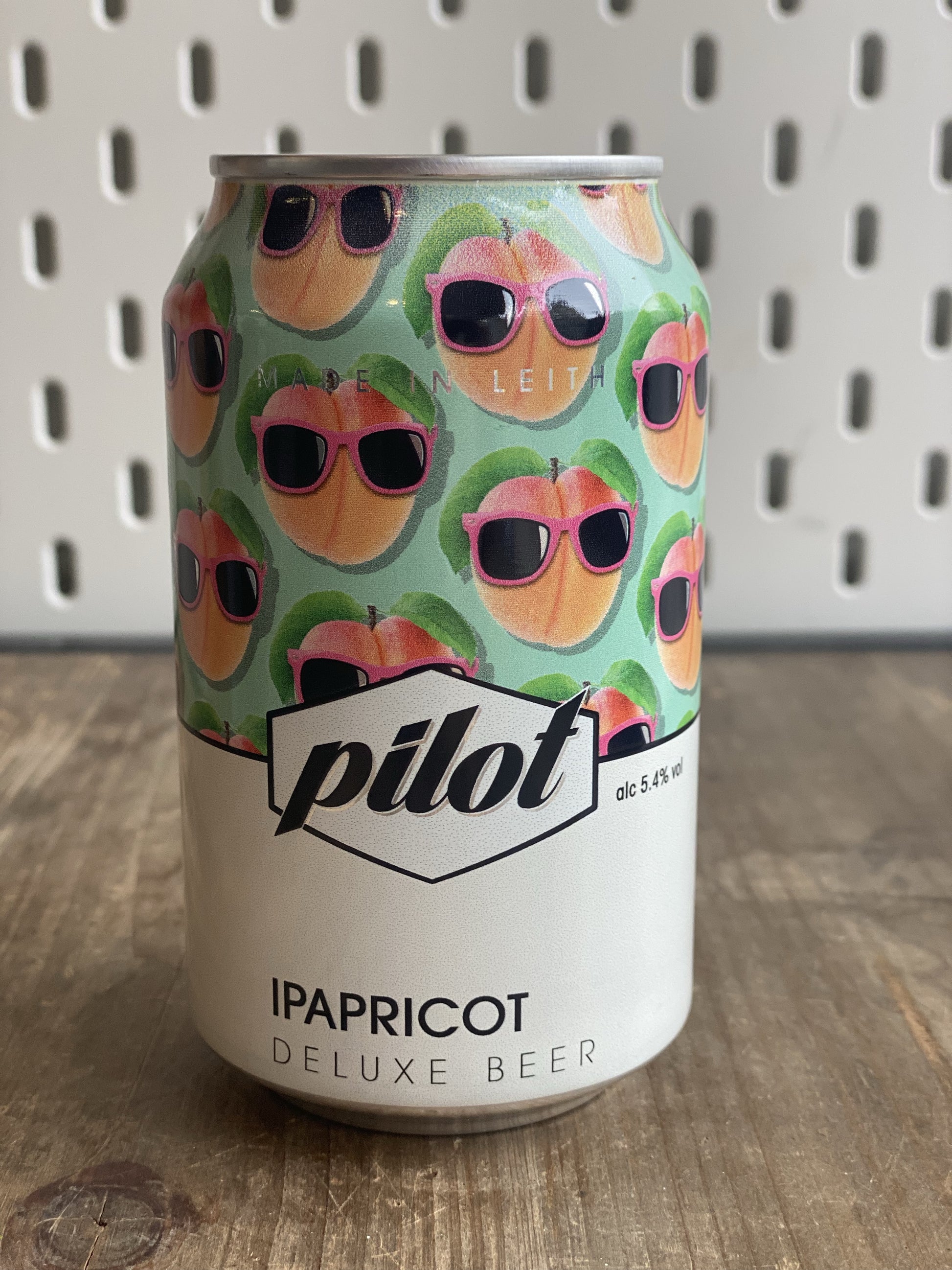 Pilot IPApricot at The Beerhive, Edinburgh. Free UK shipping.