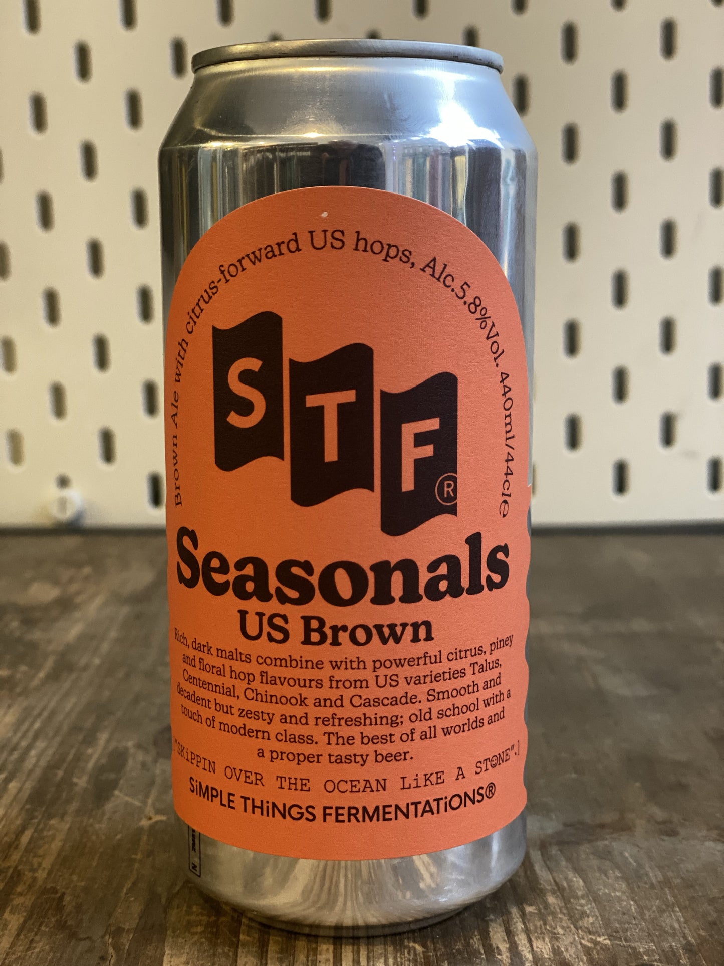 Simple Things US Brown Ale at The Beerhive, Edinburgh. Free UK shipping.