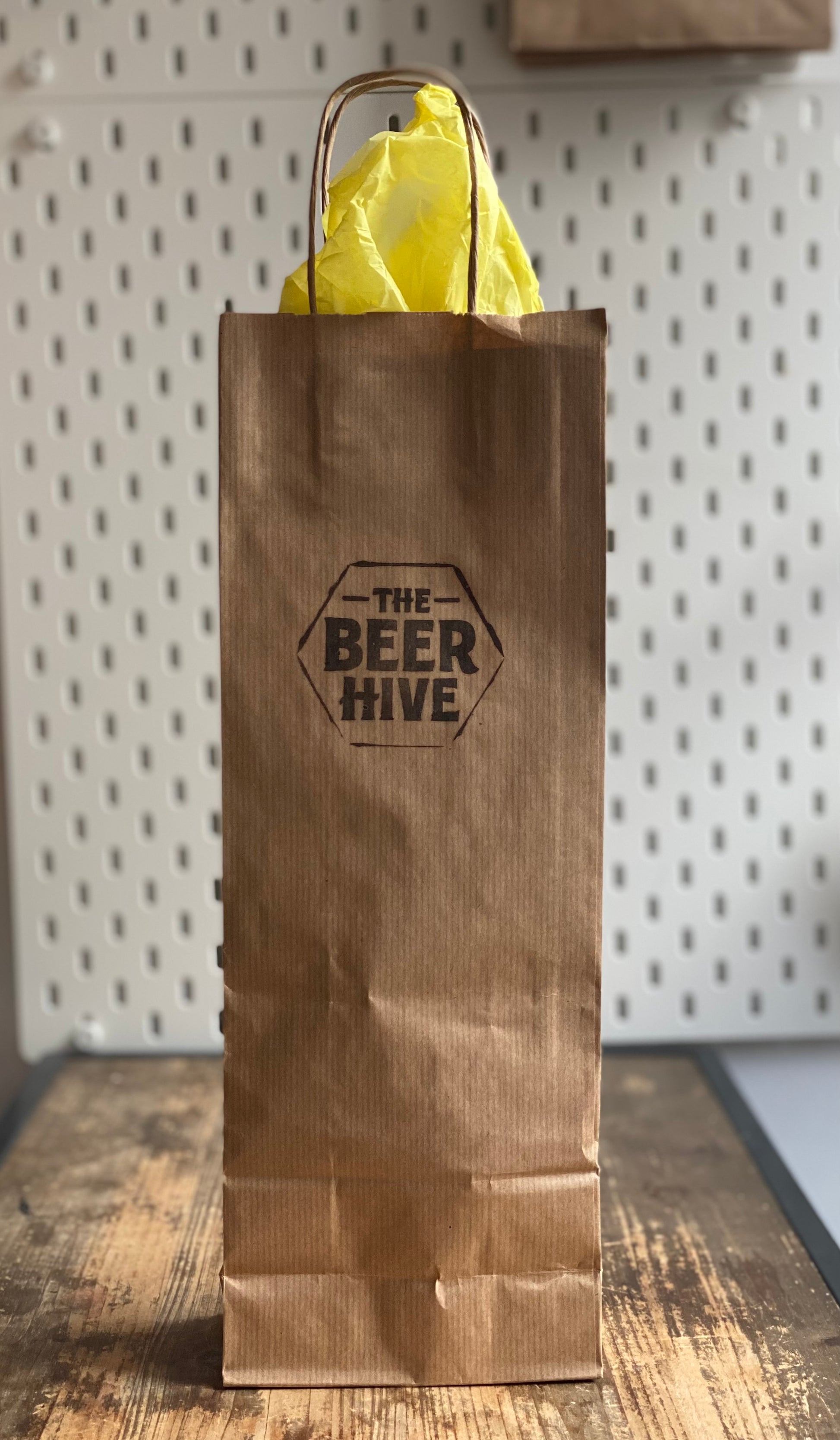 Single Bottle Gift Bag at The Beerhive, Edinburgh. Free UK shipping.