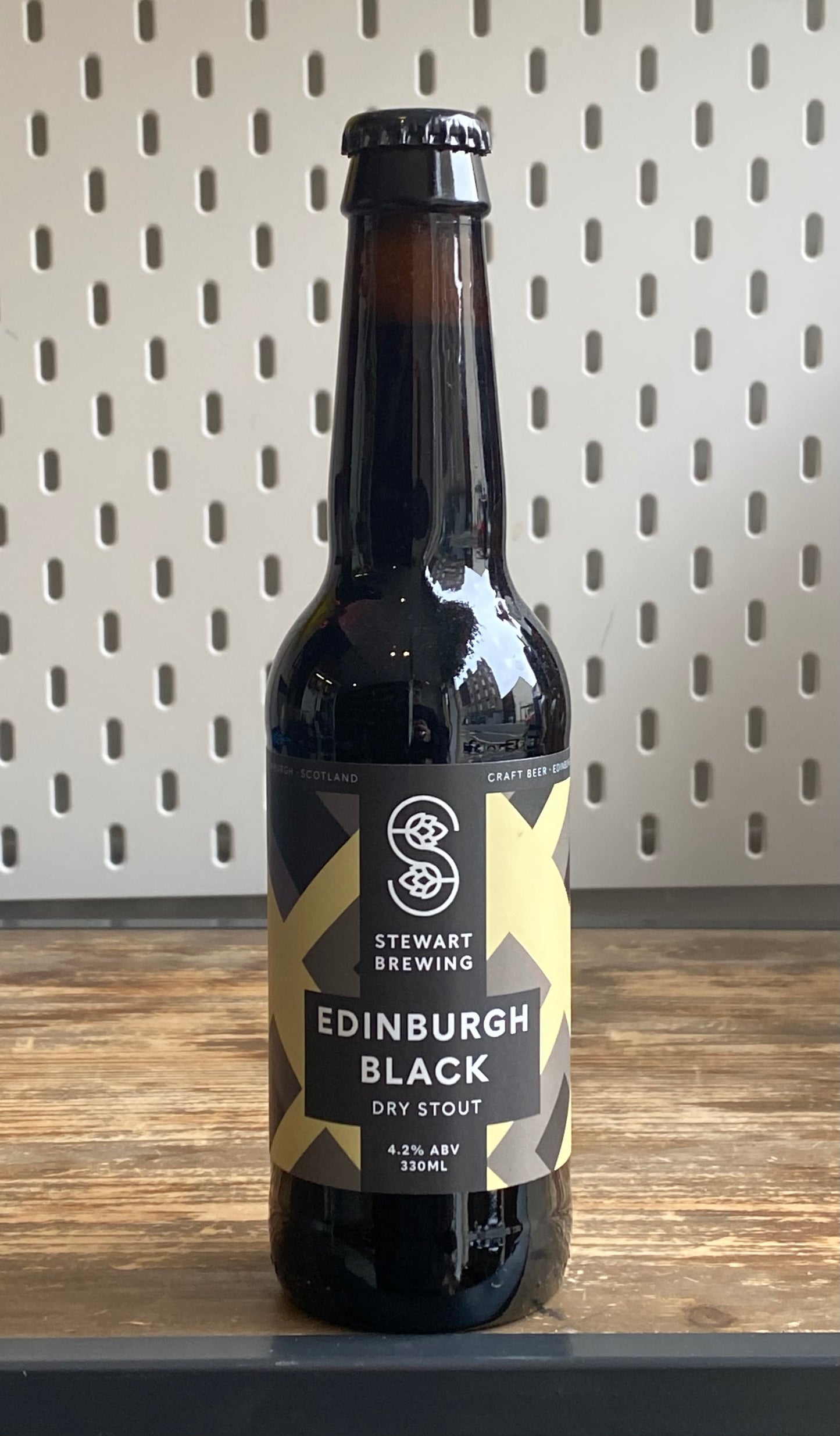 Stewart Brewing Edinburgh Black at The Beerhive, Edinburgh. Free UK shipping.