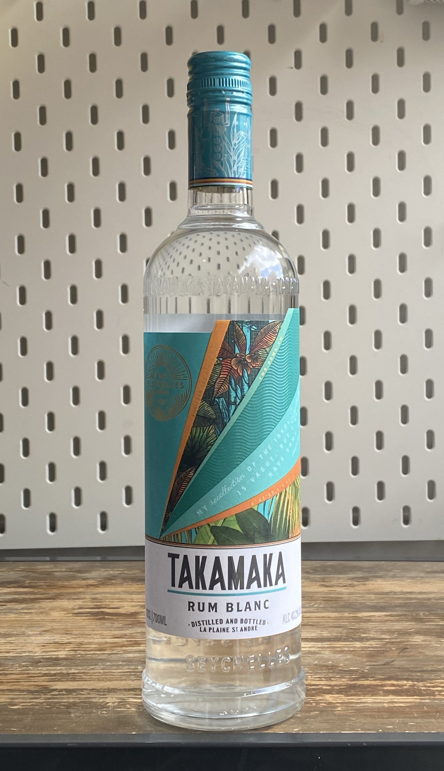 Takamaka Blanc, White Rum at The Beerhive, Edinburgh. Free UK shipping.