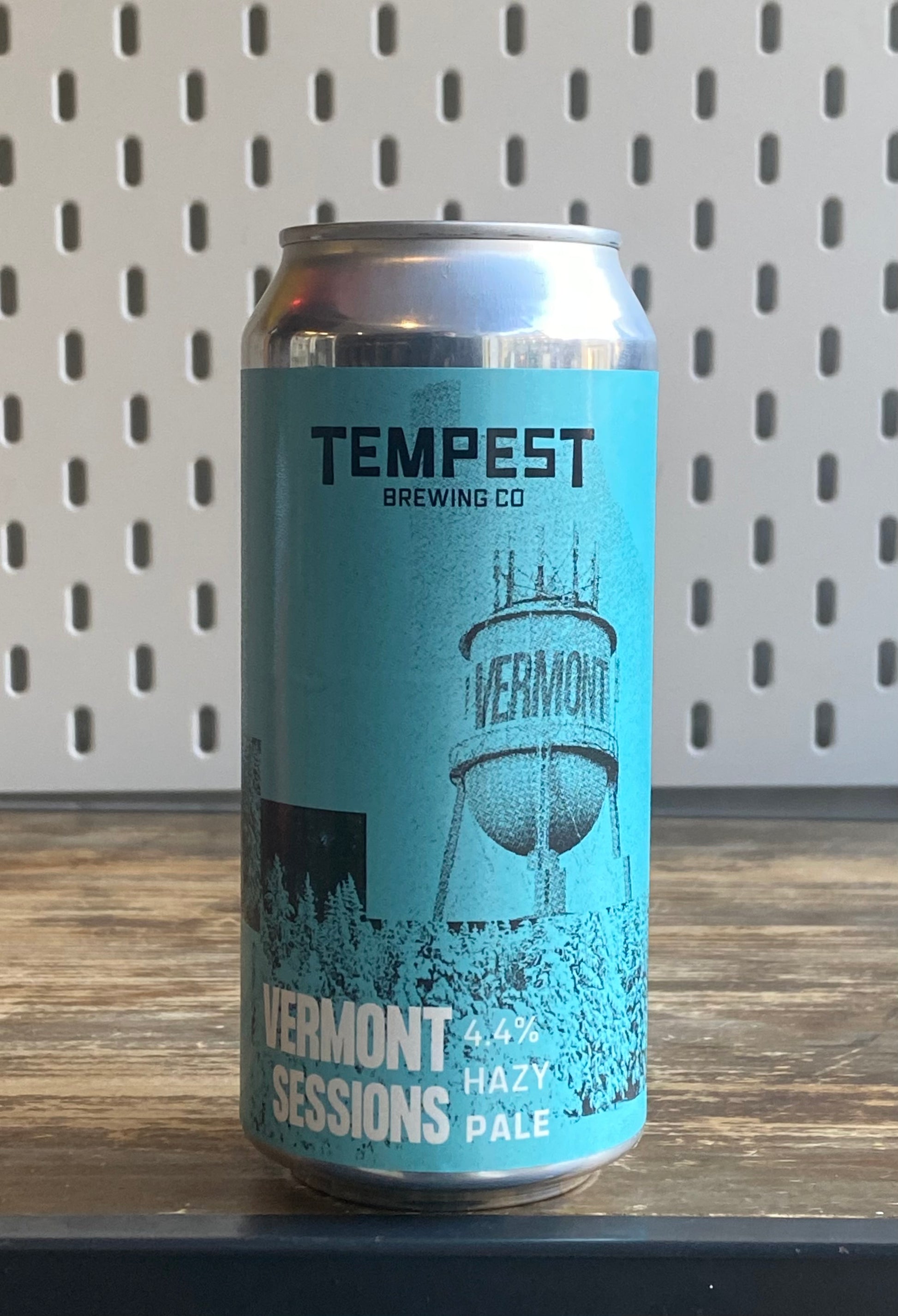 Vermont Sessions Hazy Pale 440ml at The Beerhive, Edinburgh. Free UK shipping.