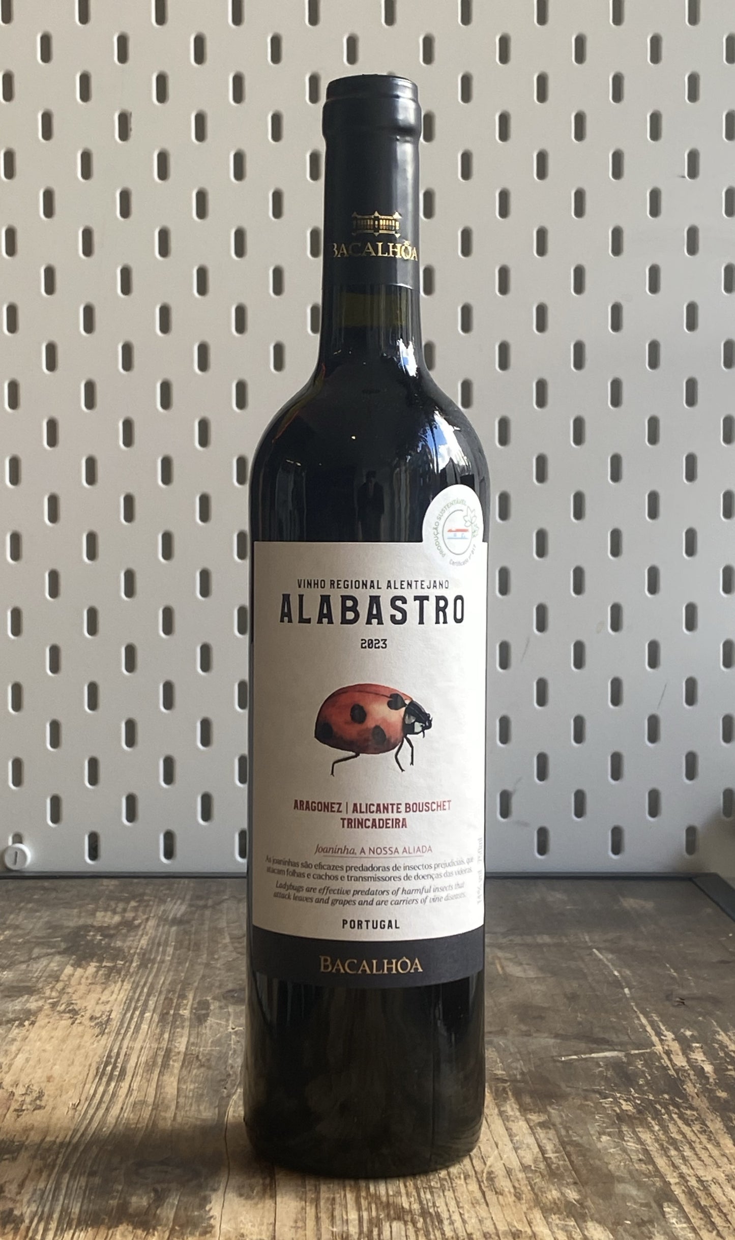 Vinho Regional Alentejano, Alabastro Tinto at The Beerhive, Edinburgh. Free UK shipping.