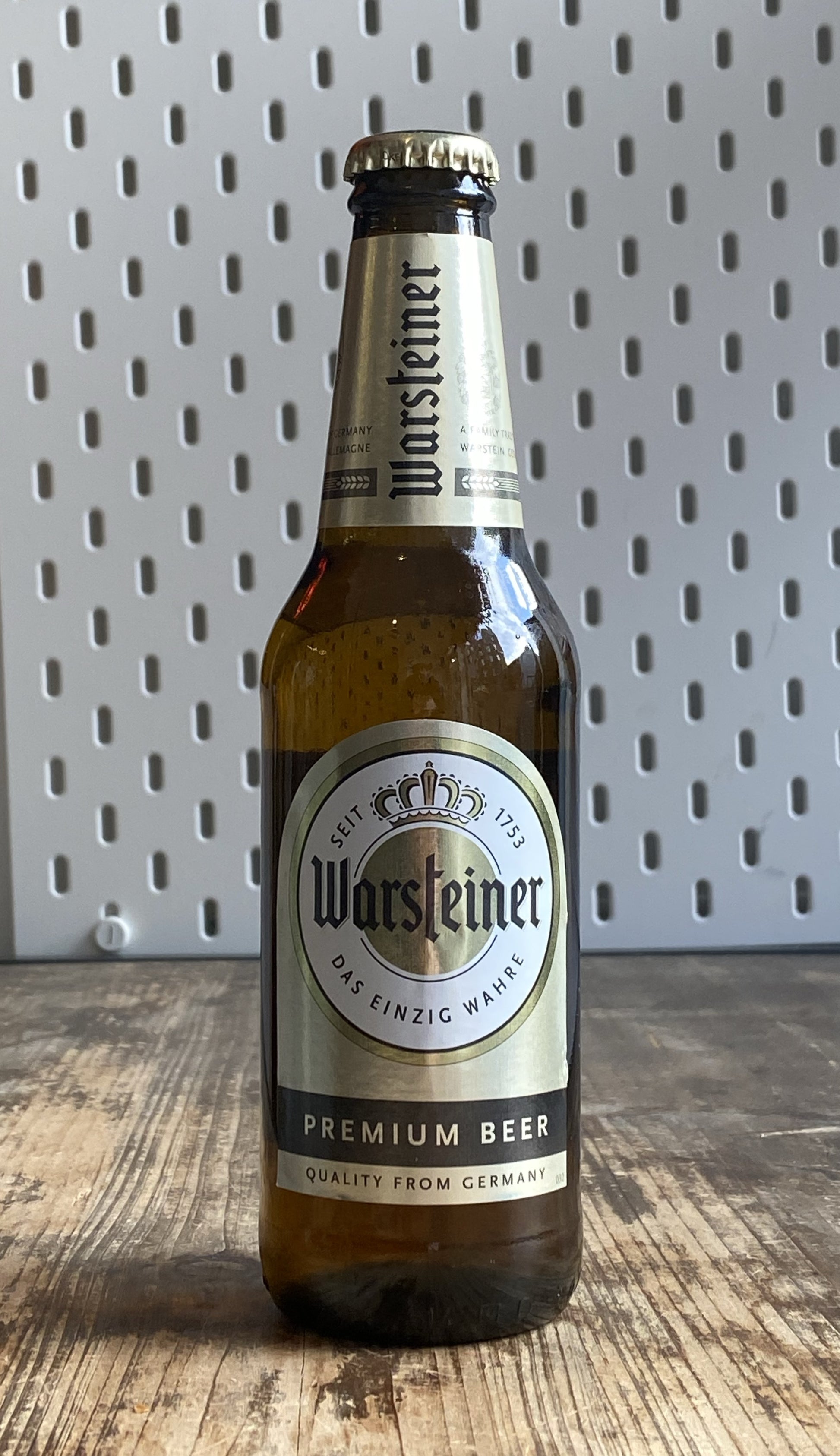 Warstiener Pilsner 330ml bottle at The Beerhive, Edinburgh. Free UK shipping.