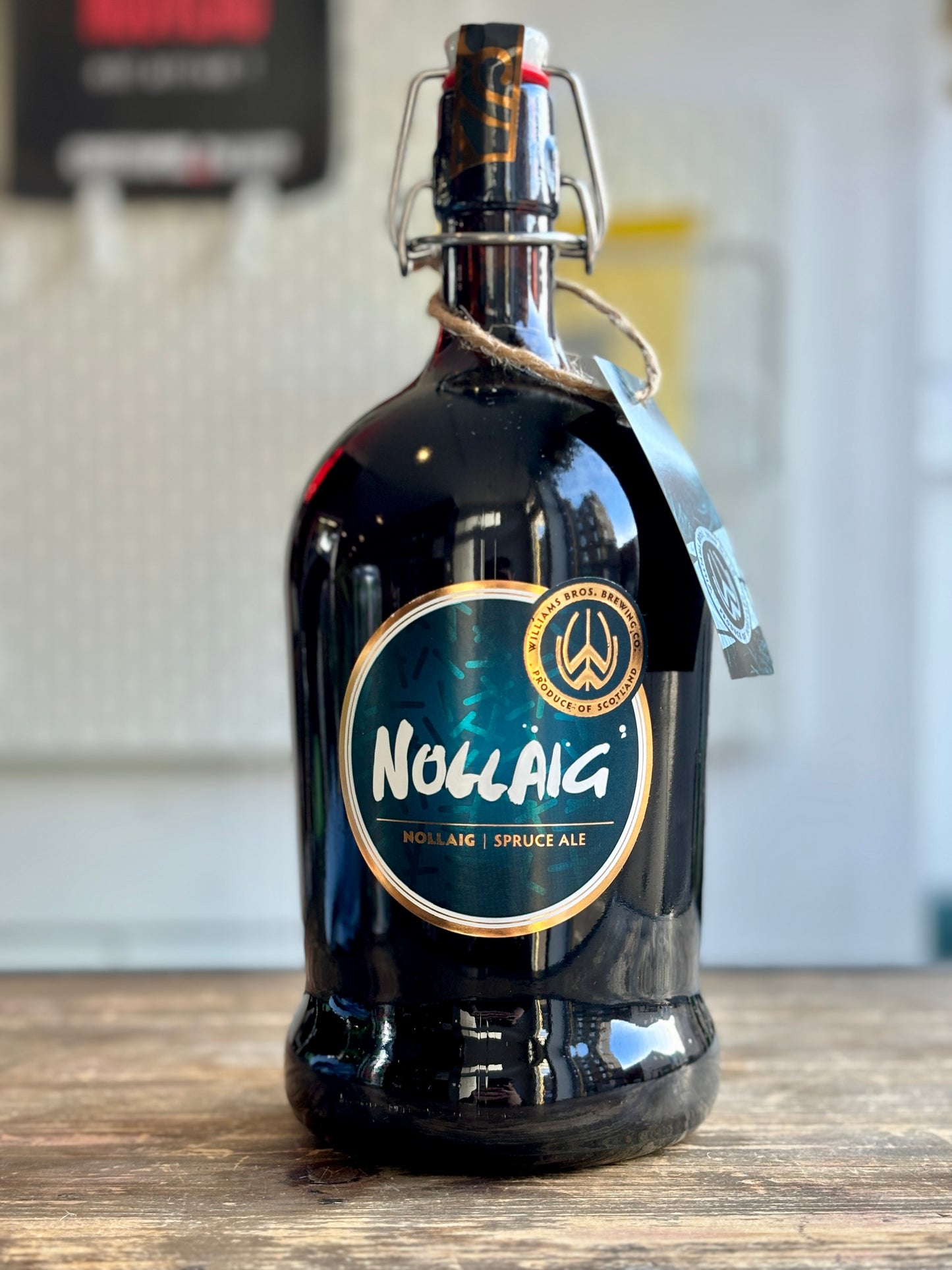 Nollaig Growler 1L at The Beerhive, Edinburgh. Free UK shipping.
