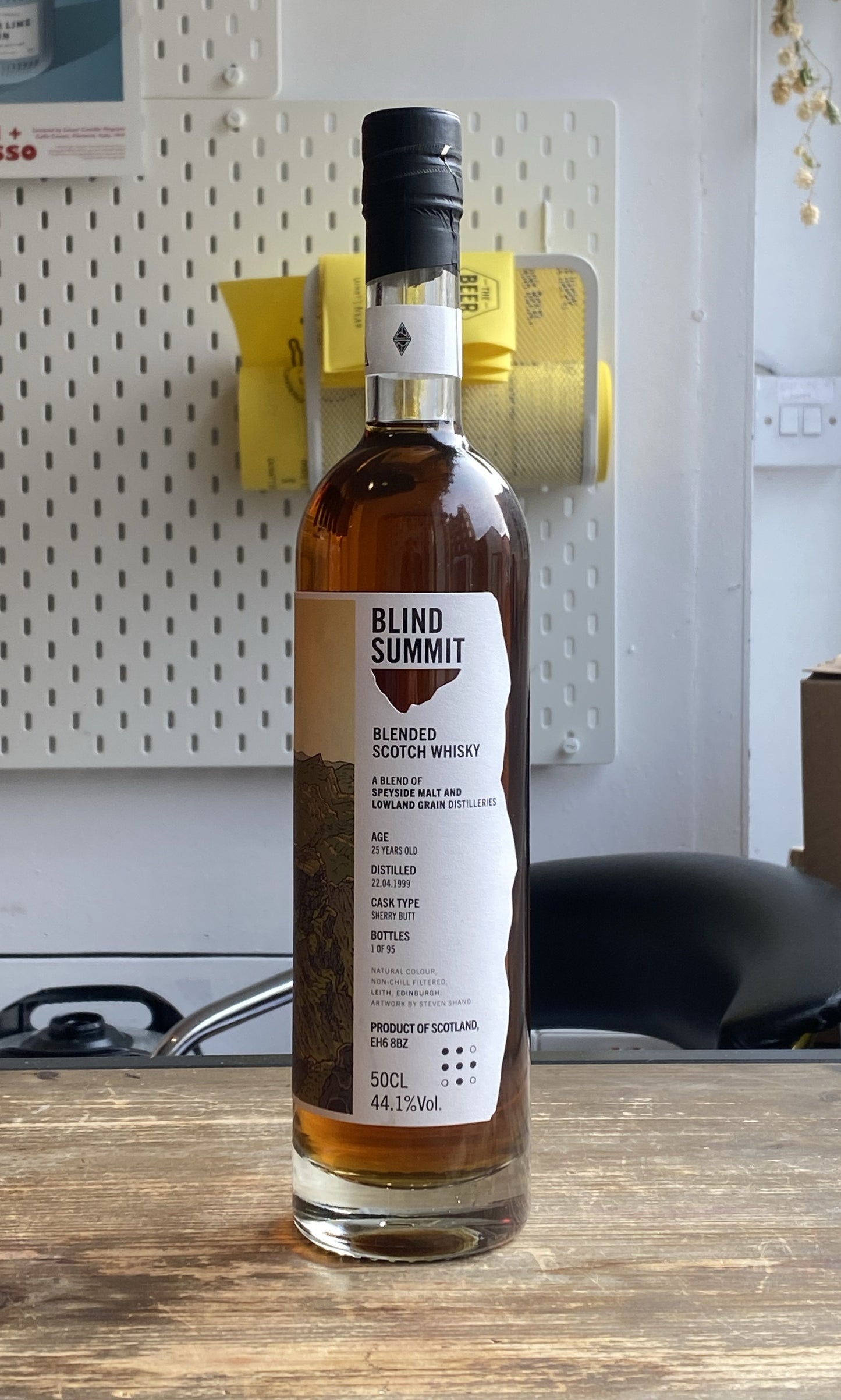 Blind Summit 25 Year Old Blend, Oloroso Finish