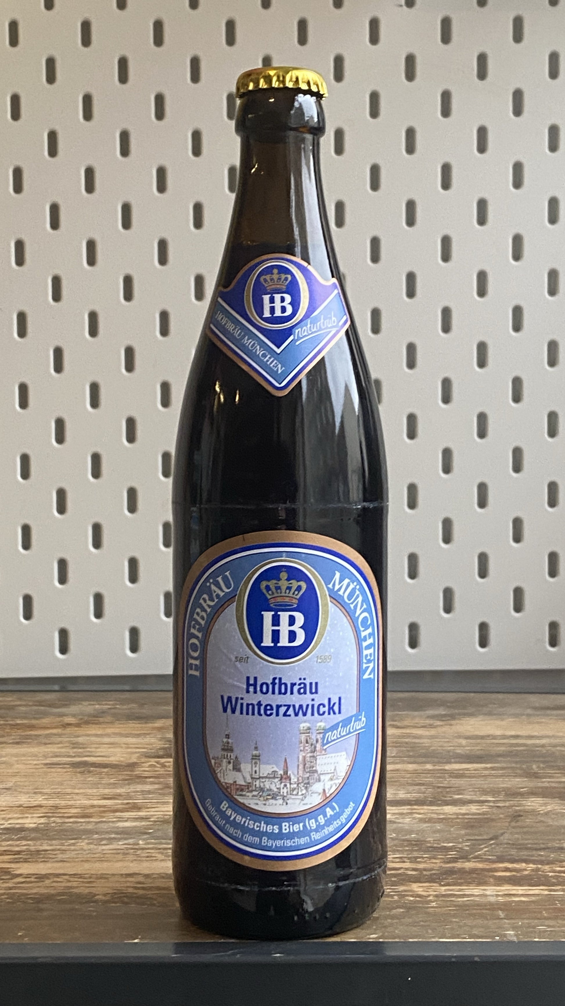 Hofbrau Winterzwickl 2025 at The Beerhive, Edinburgh. Free UK shipping.