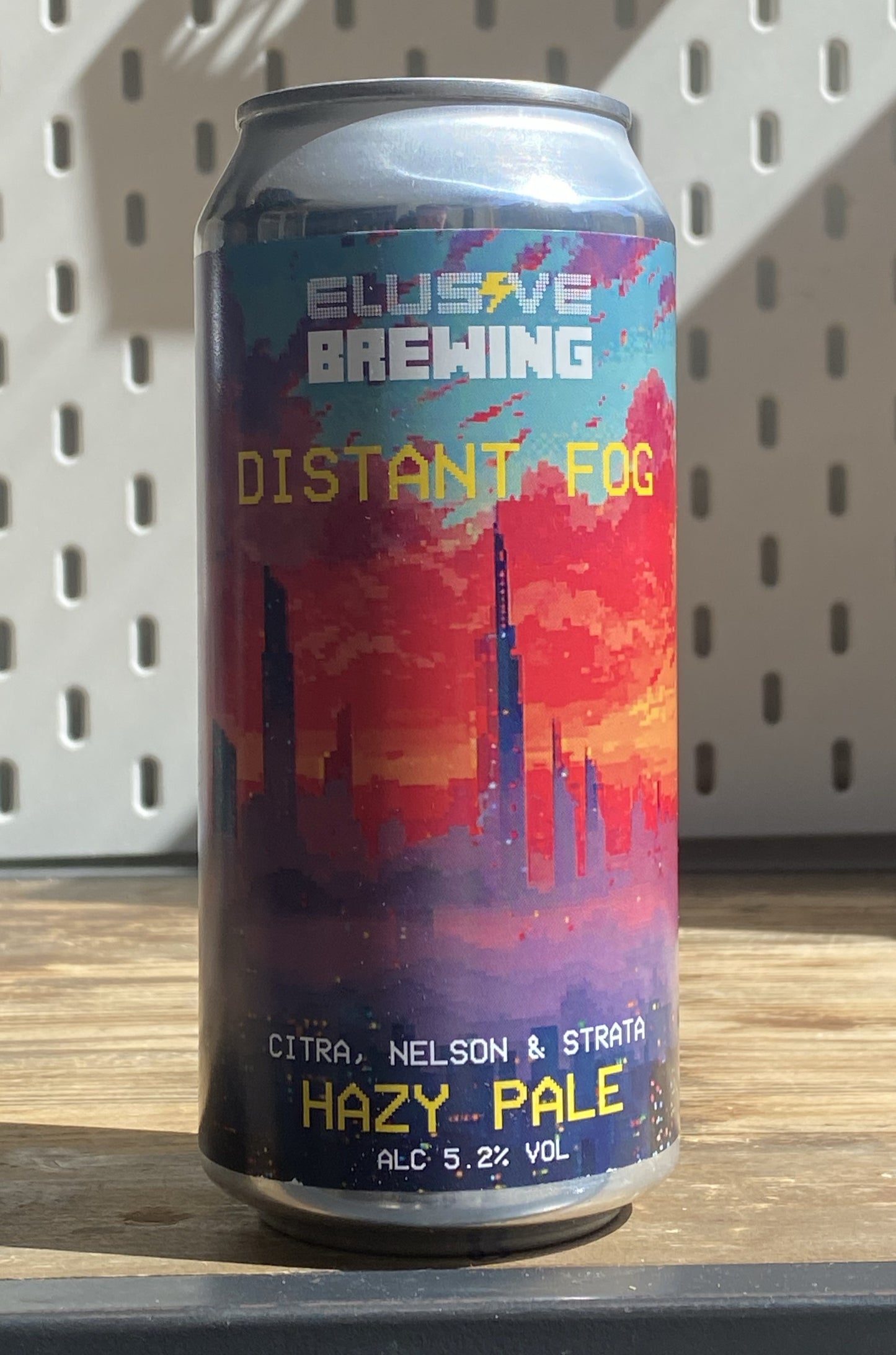 Elusive Brewing Distant Fog Hazy Pale