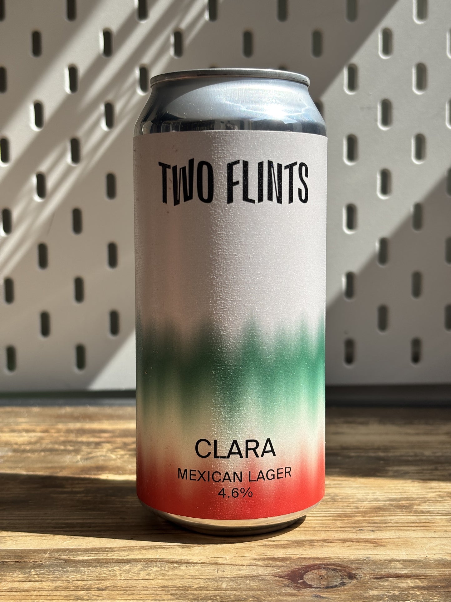 Two Flints Clara