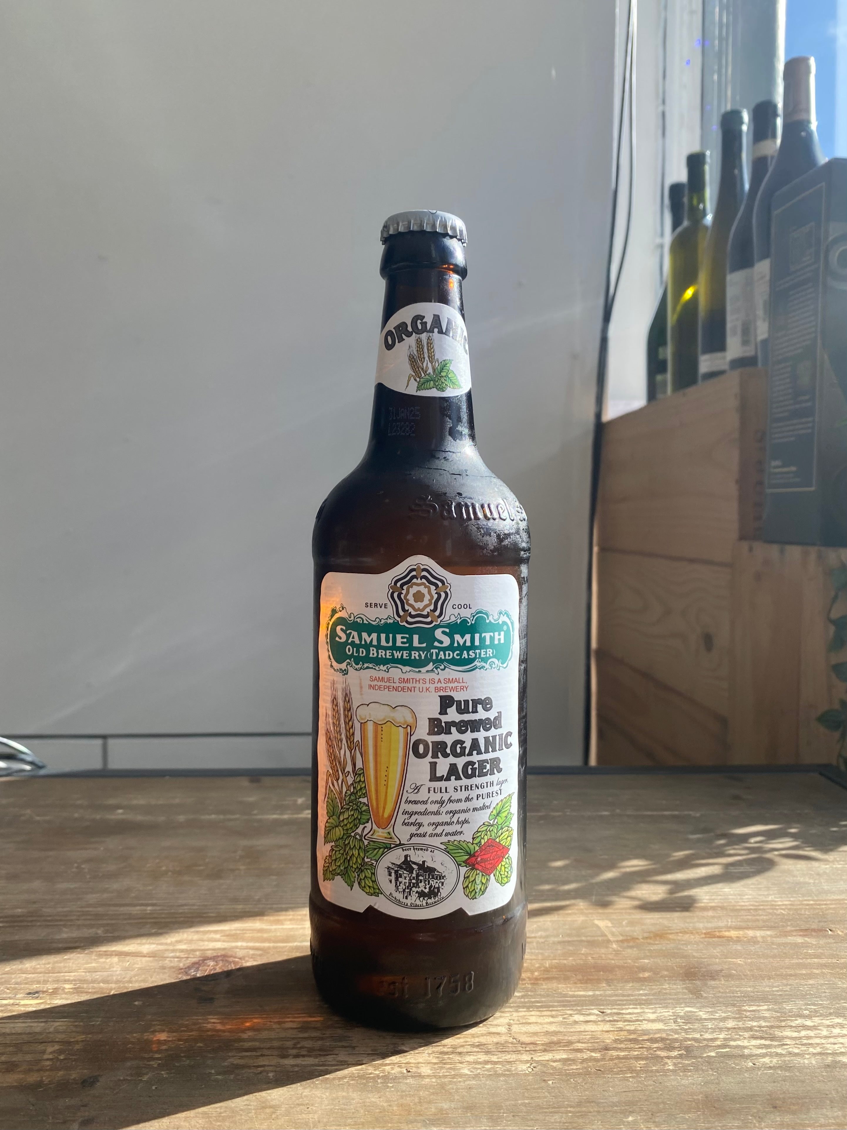 Samuel Smiths Pure Brewed Organic Lager - The Beerhive